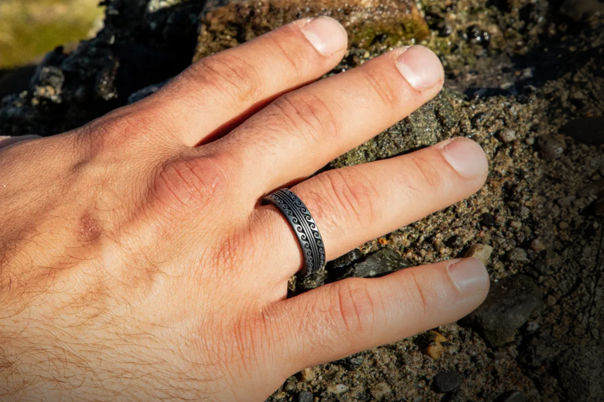 Built for dads who use their hands.
