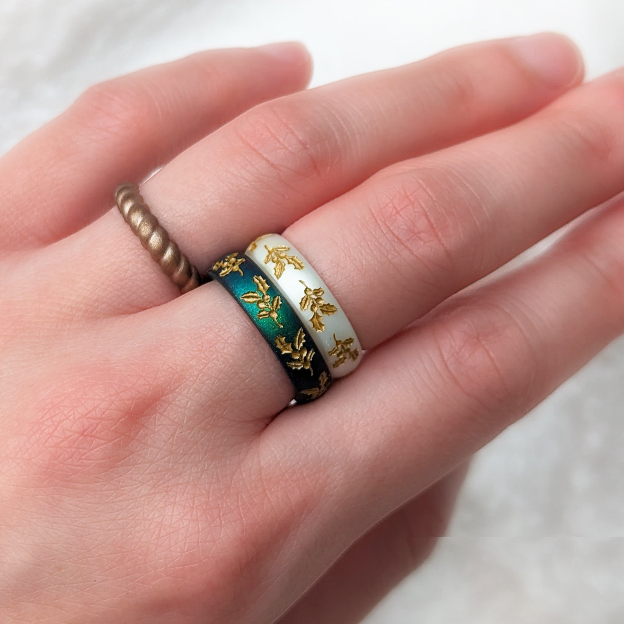 Holly Silicone Ring, December Birth Flower, Engraved with Gold Inlay