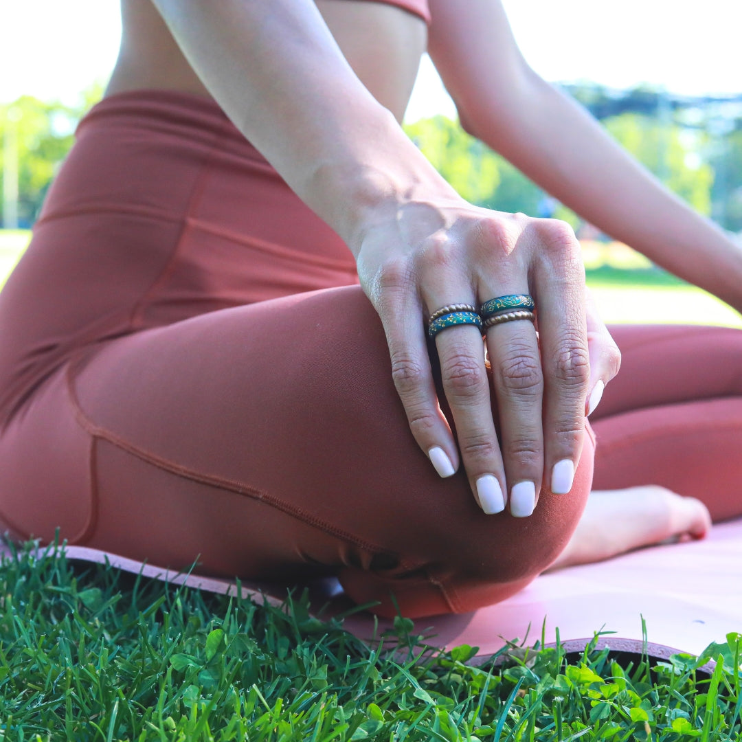 Gold Floral Silicone Ring on Arc 4mm