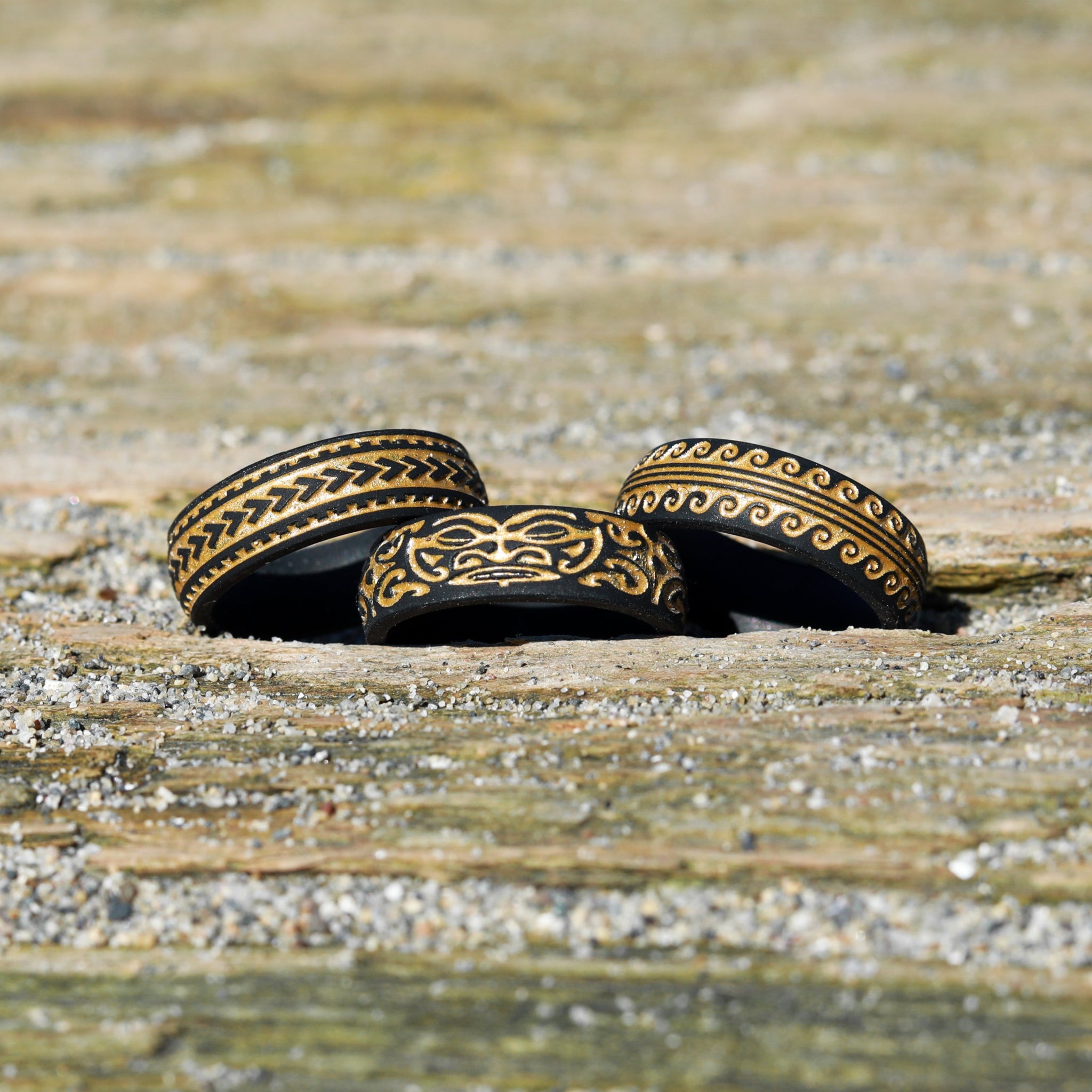 Warrior of Serenity -  Big Waves Silicone Ring - Engraved Arc 6mm