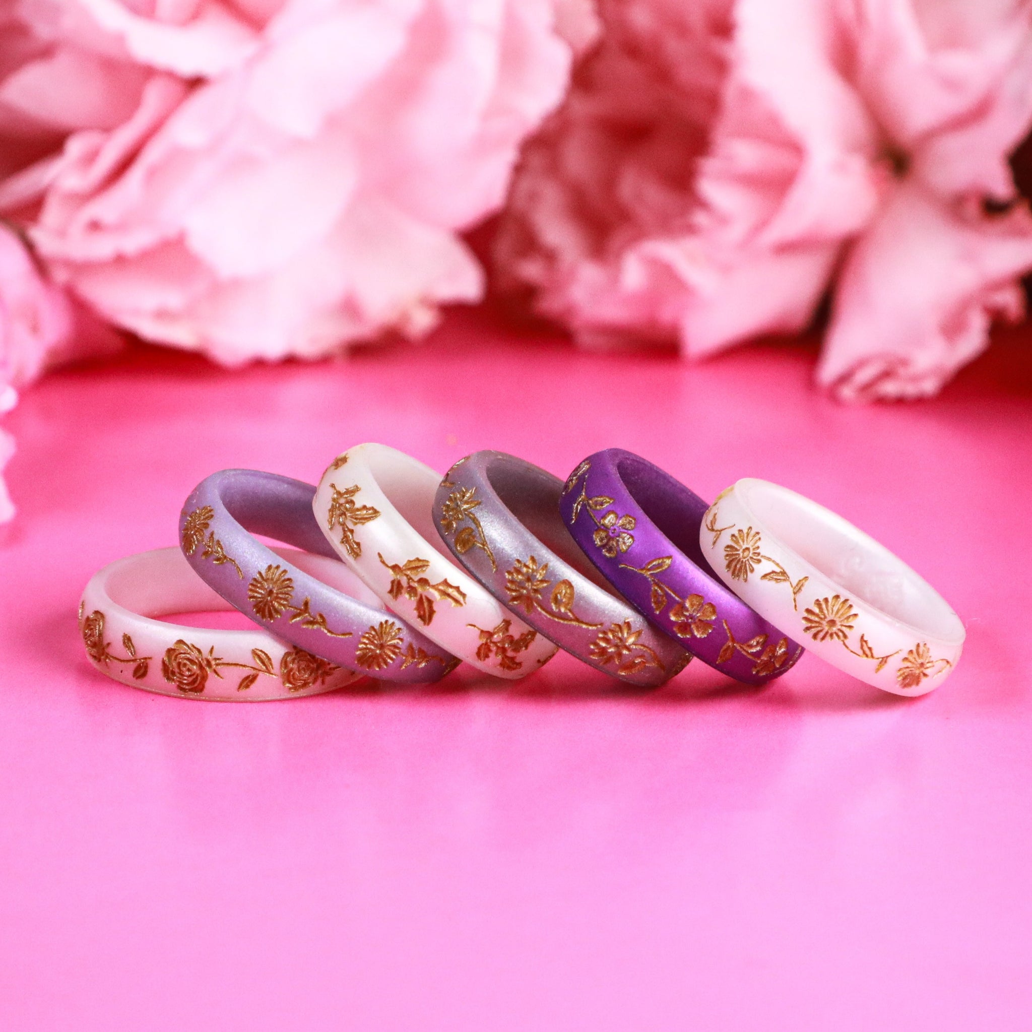 Daisy Silicone Ring, April Birth Flower, Engraved with Gold Inlay