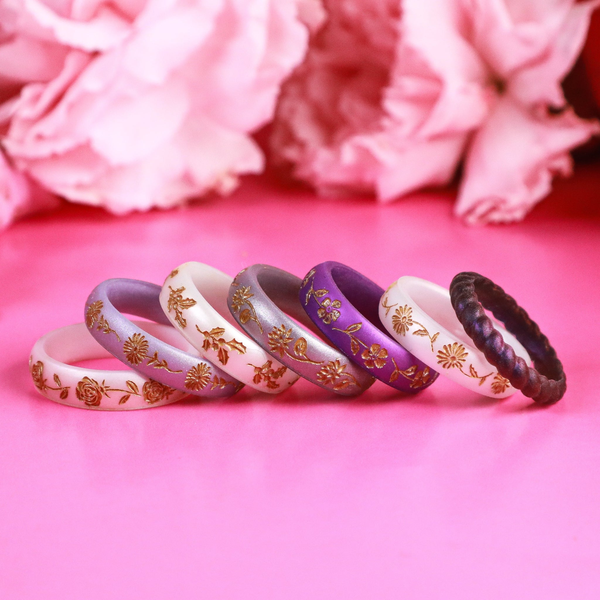 Daisy Silicone Ring, April Birth Flower, Engraved with Gold Inlay