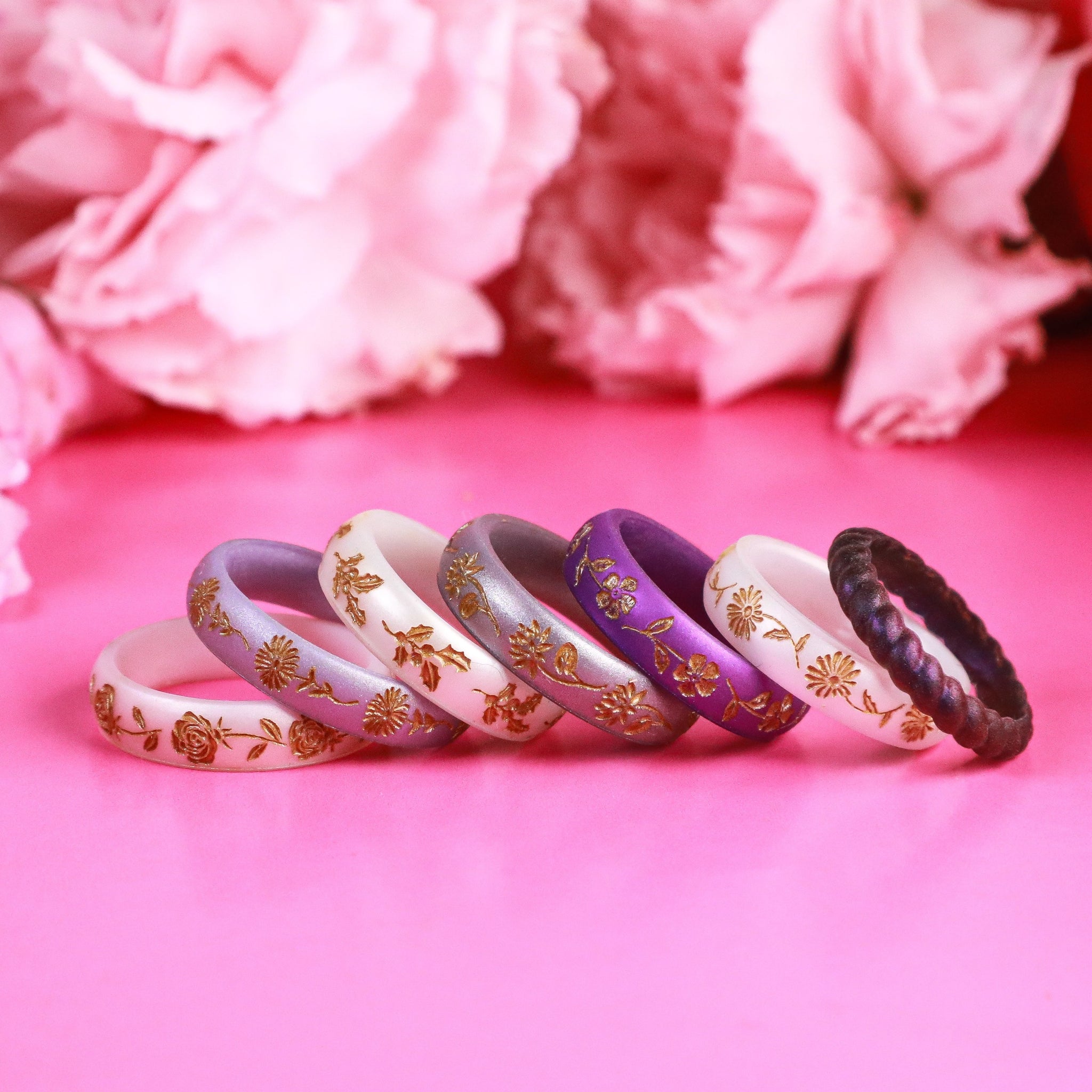 Holly Silicone Ring, December Birth Flower, Engraved with Gold Inlay