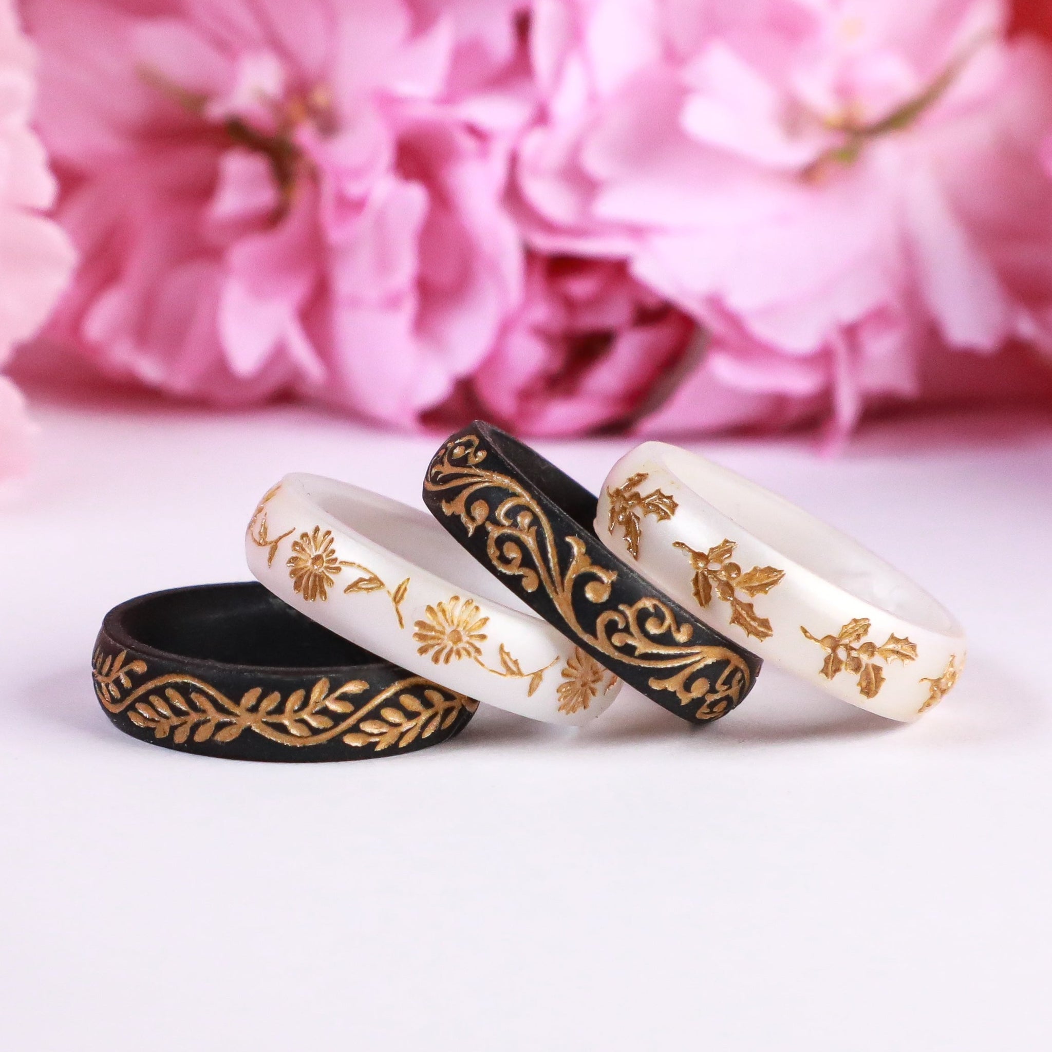 Holly Silicone Ring, December Birth Flower, Engraved with Gold Inlay