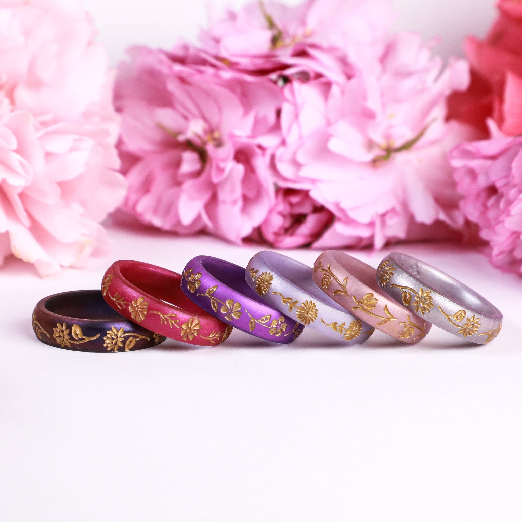 Chrysanthemum Silicone Ring, November Birth Flower, Engraved with Gold Inlay