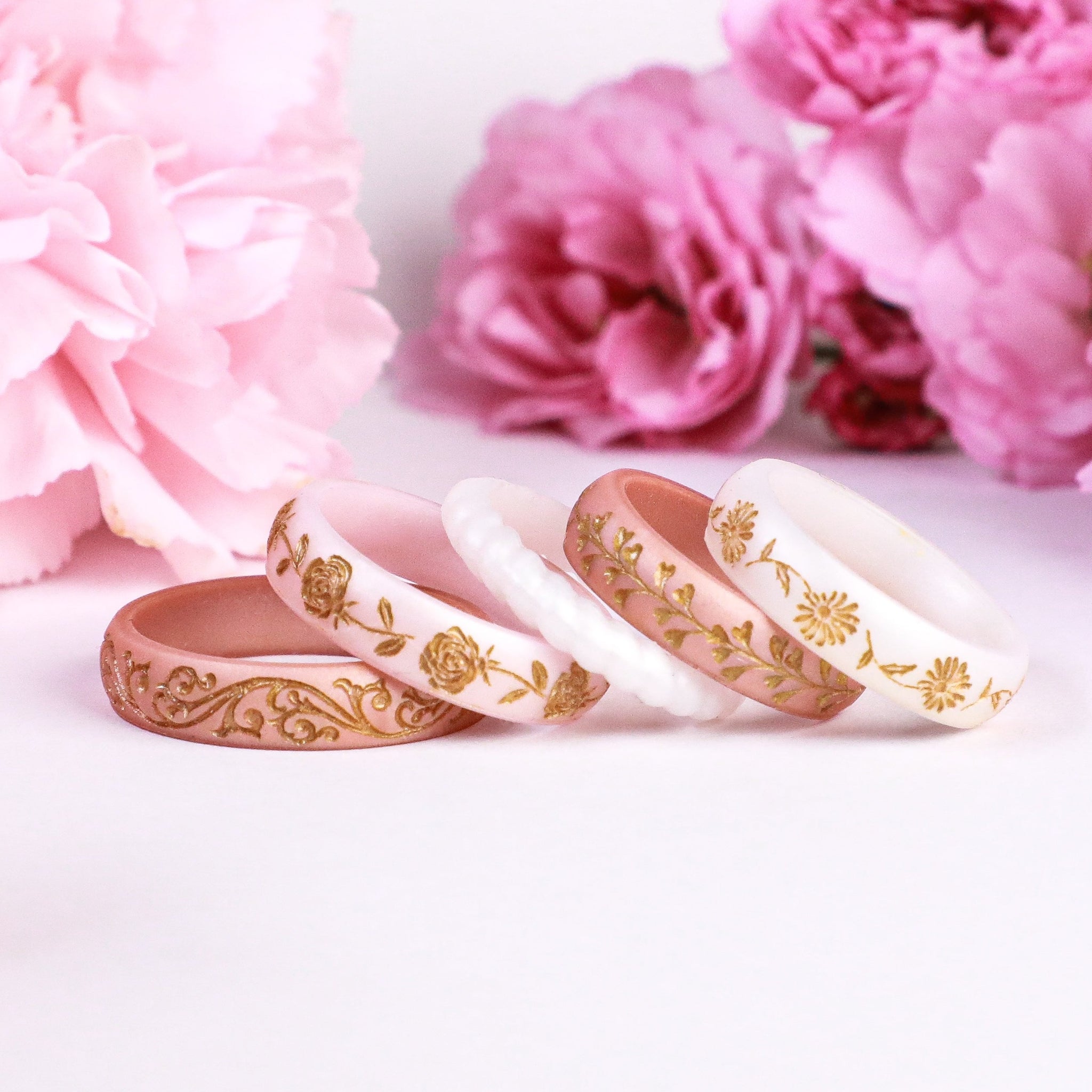 Aster Silicone Ring, September Birth Flower, Engraved with Gold Inlay