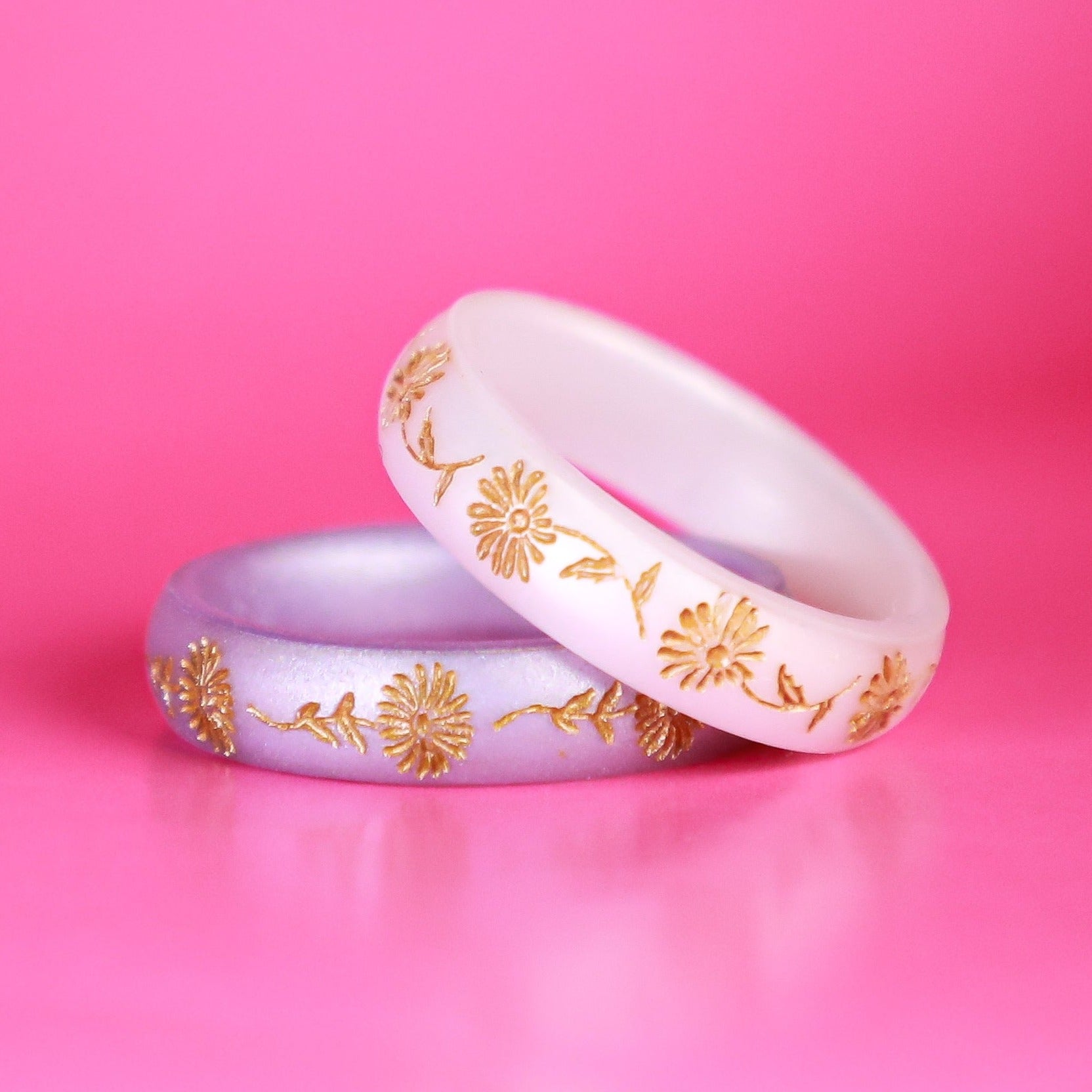 Daisy Silicone Ring, April Birth Flower, Engraved with Gold Inlay