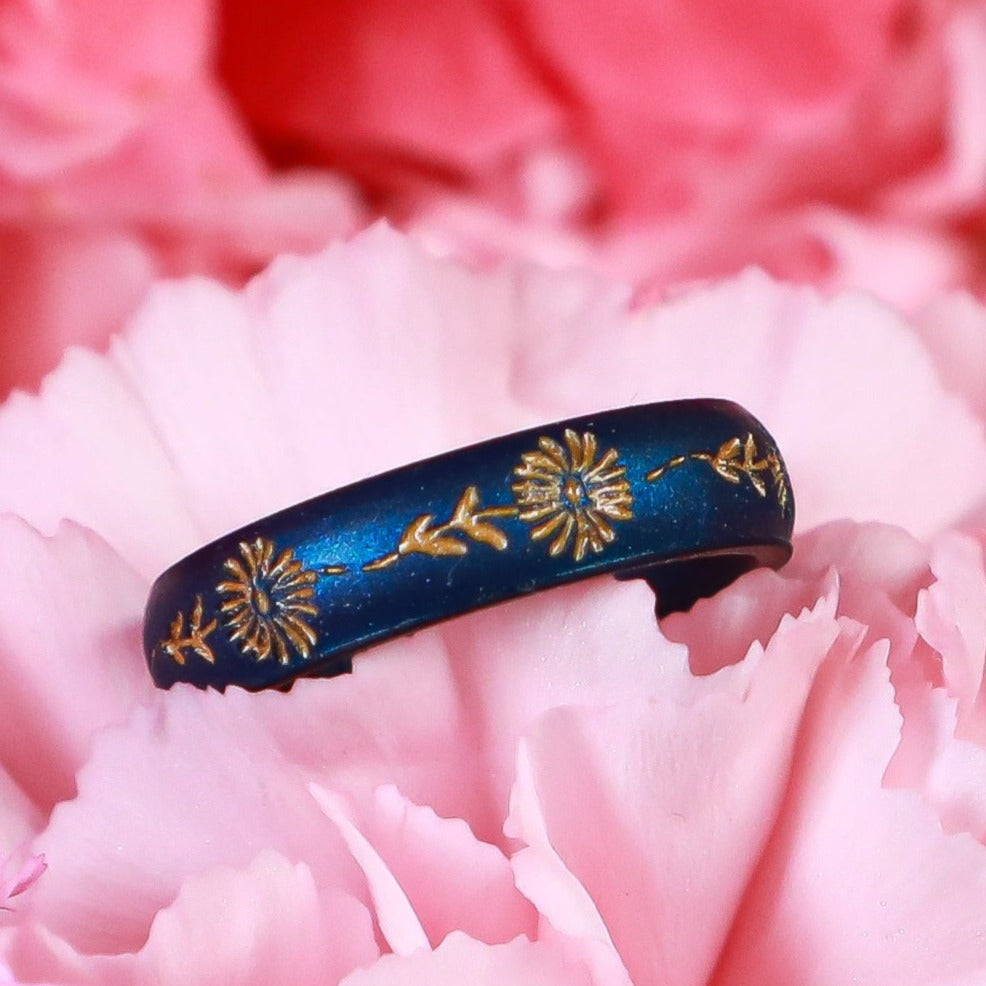 Gold Daisy Silicone Ring, April Birth Flower on Arc 4mm