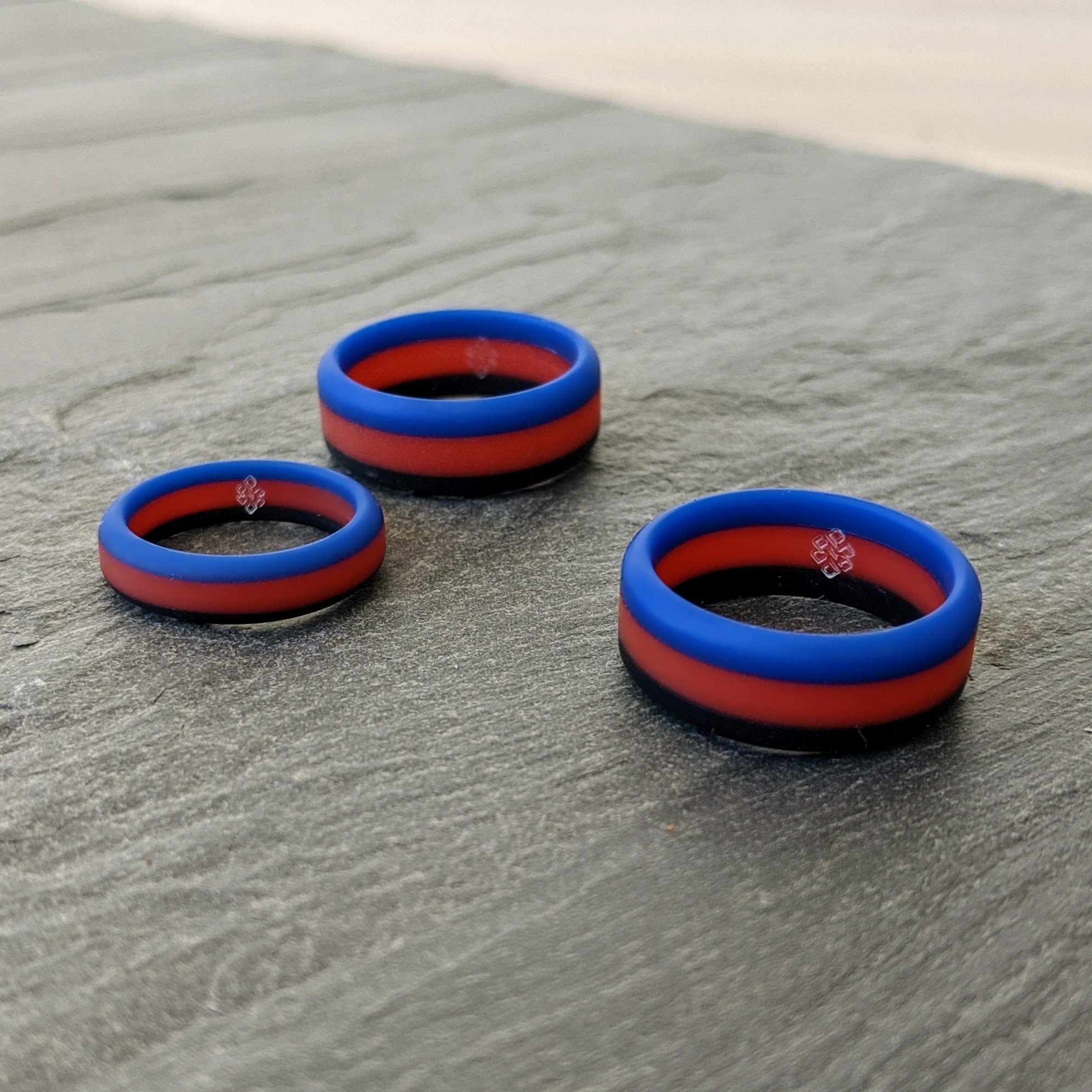 Blue Red Black Stripe Silicone Ring for Men and Women - Knot Theory