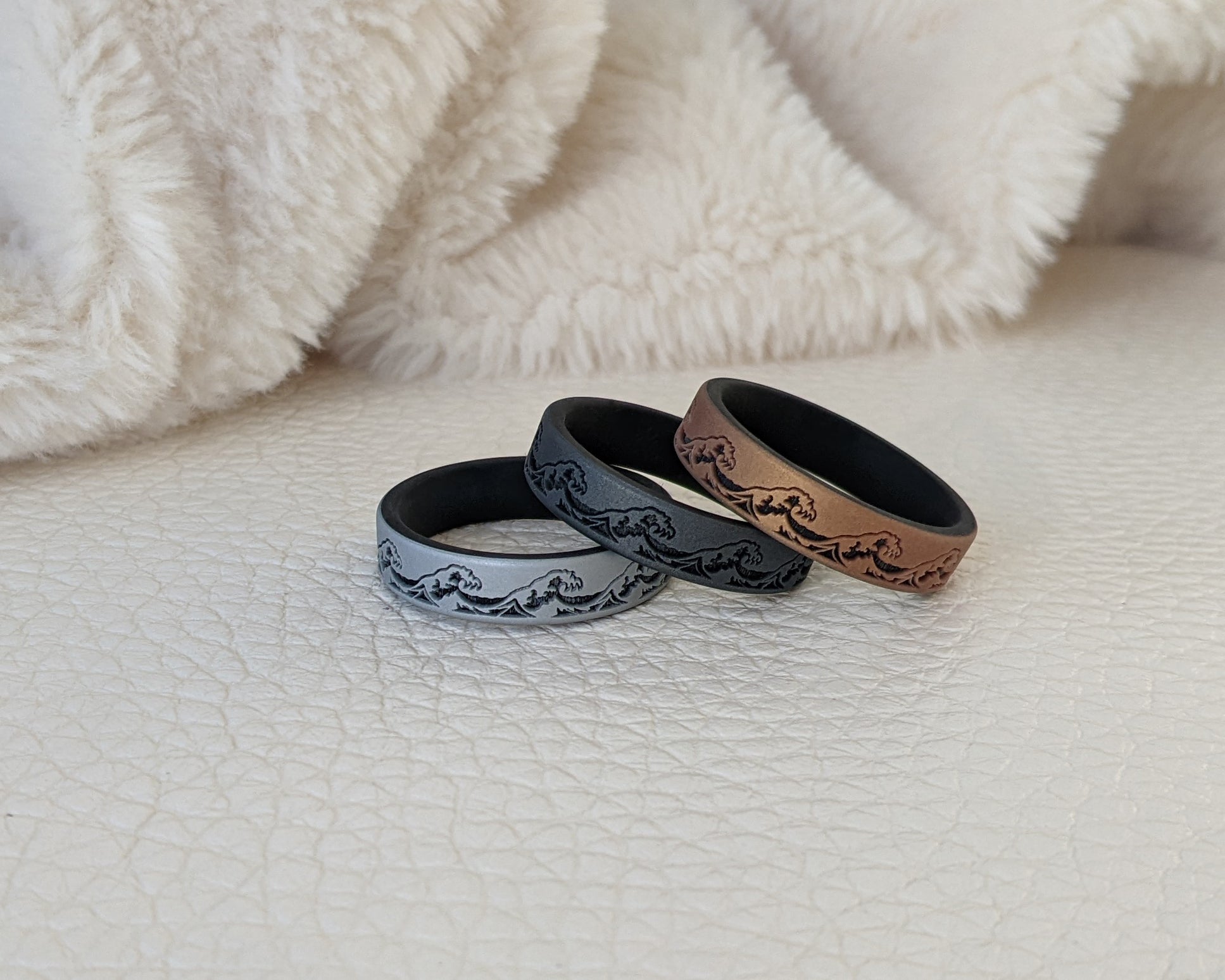 Engraved Ocean Waves Silicone Ring - Dual Layer - Knot Theory