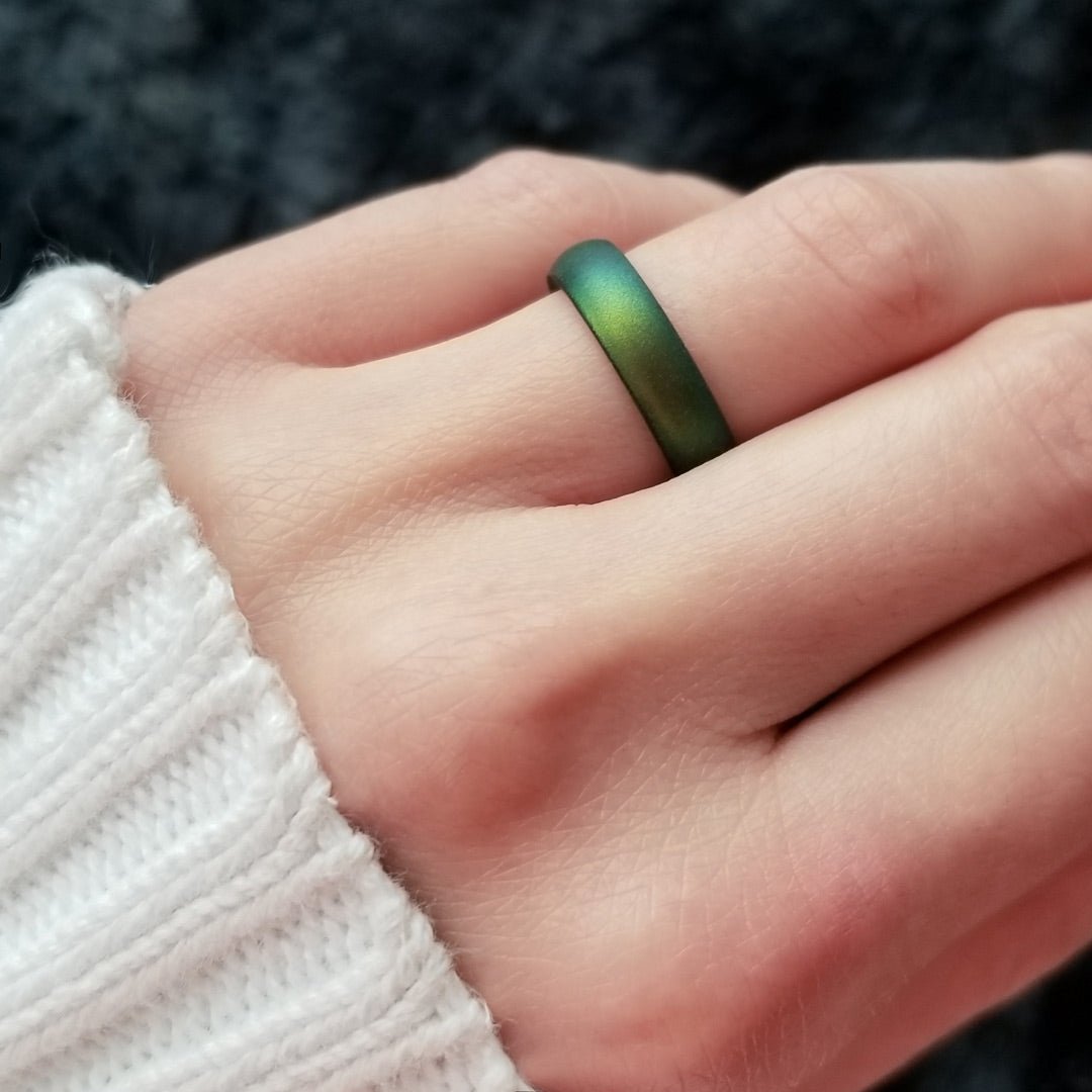 Northern Lights Green Breathable Silicone Ring for Men and Women - Knot Theory