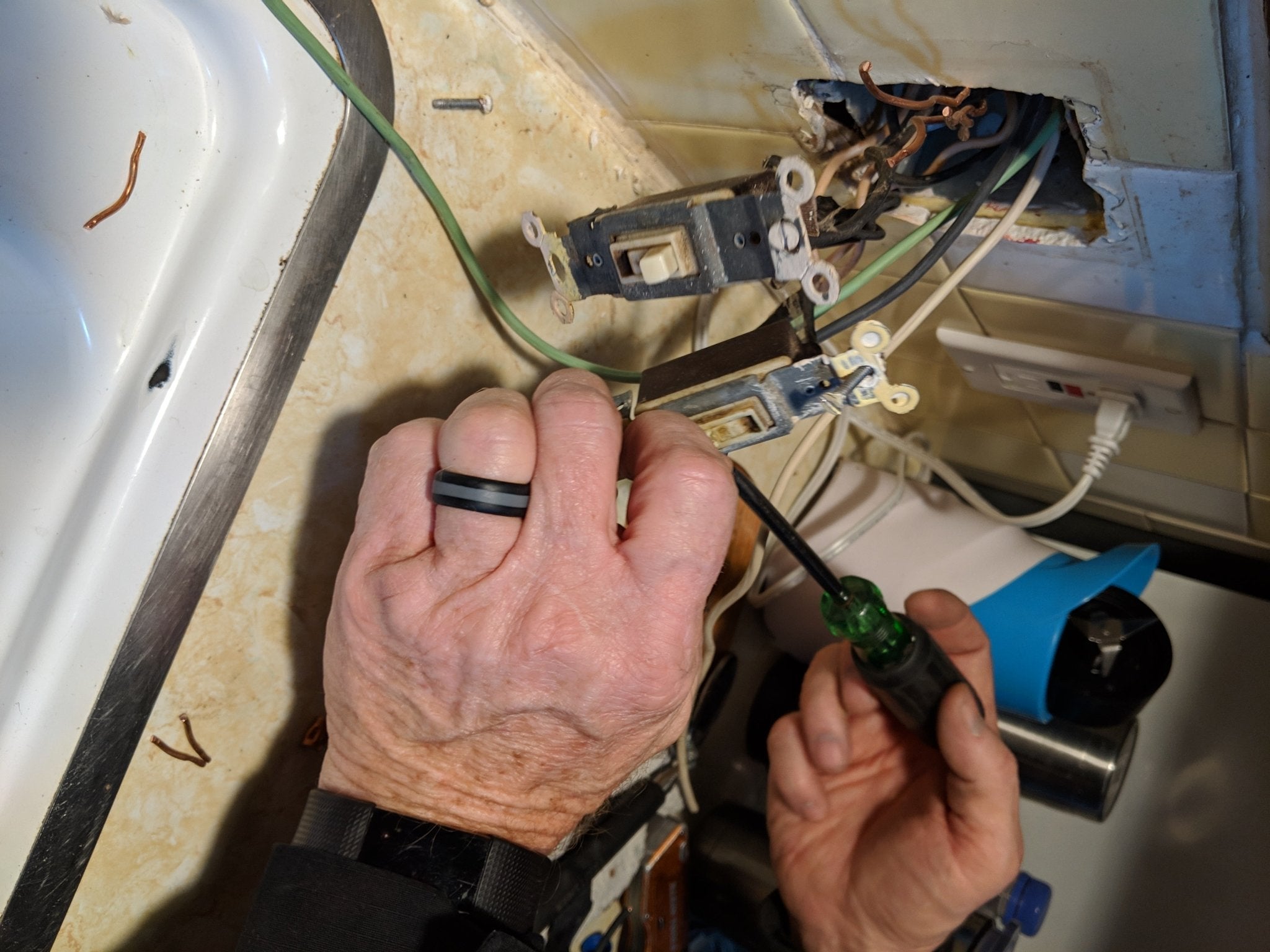 Perfect Silicone Ring Gift for Electricians - Knot Theory