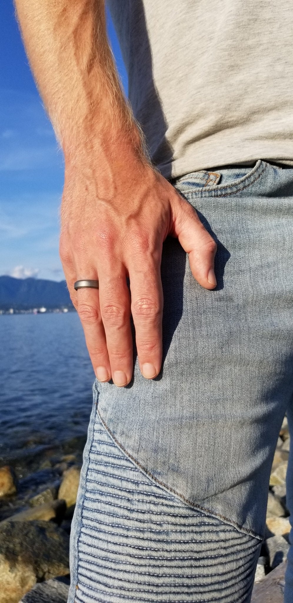 Super Comfortable Silicone Wedding Ring for Men and Women - Knot Theory