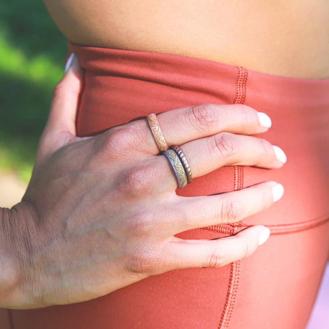 Gold Floral Silicone Ring on Arc 4mm