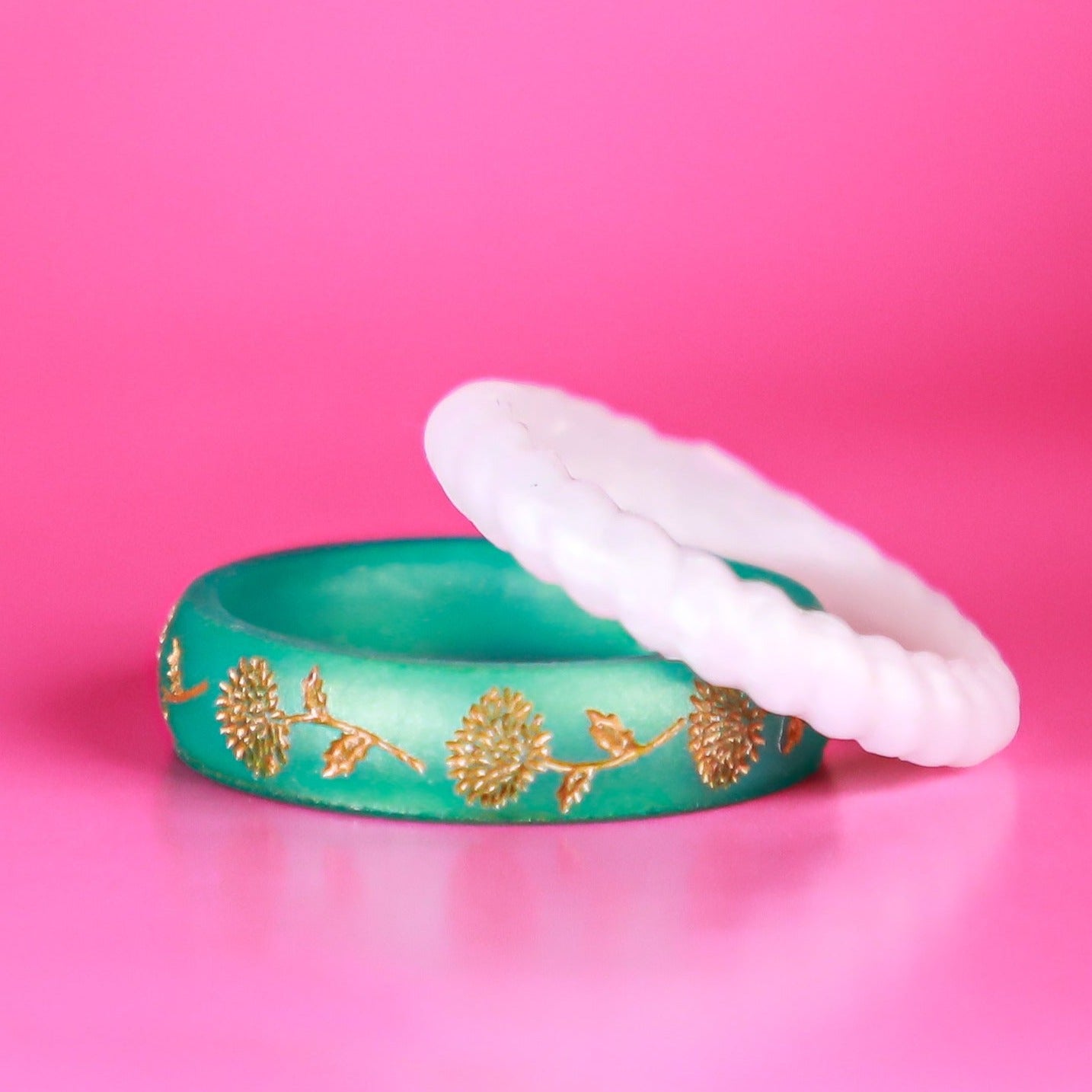 Chrysanthemum Silicone Ring, November Birth Flower, Engraved with Gold Inlay