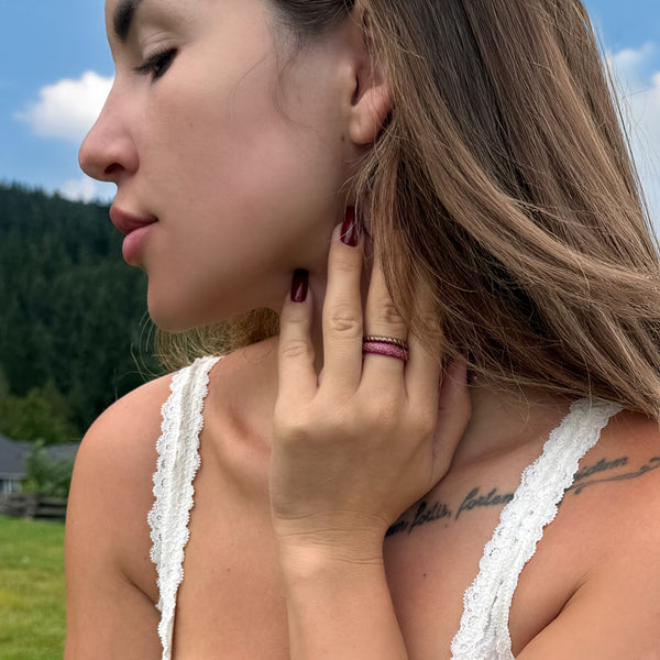 Nordic Bloom Silicone Ring, Engraved with Gold Inlay - Arc 4mm