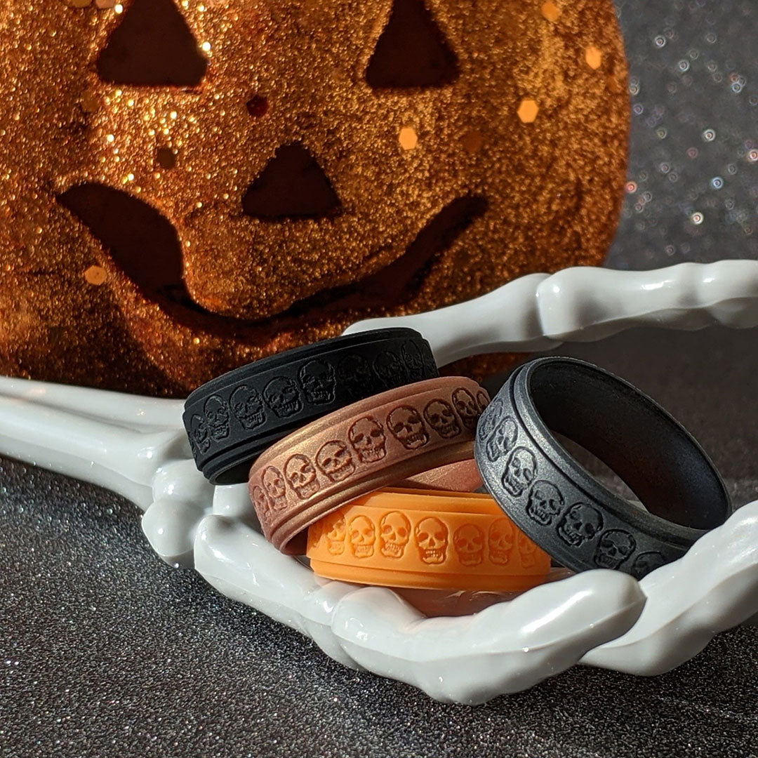 Skulls Silicone Ring on Rise 8mm