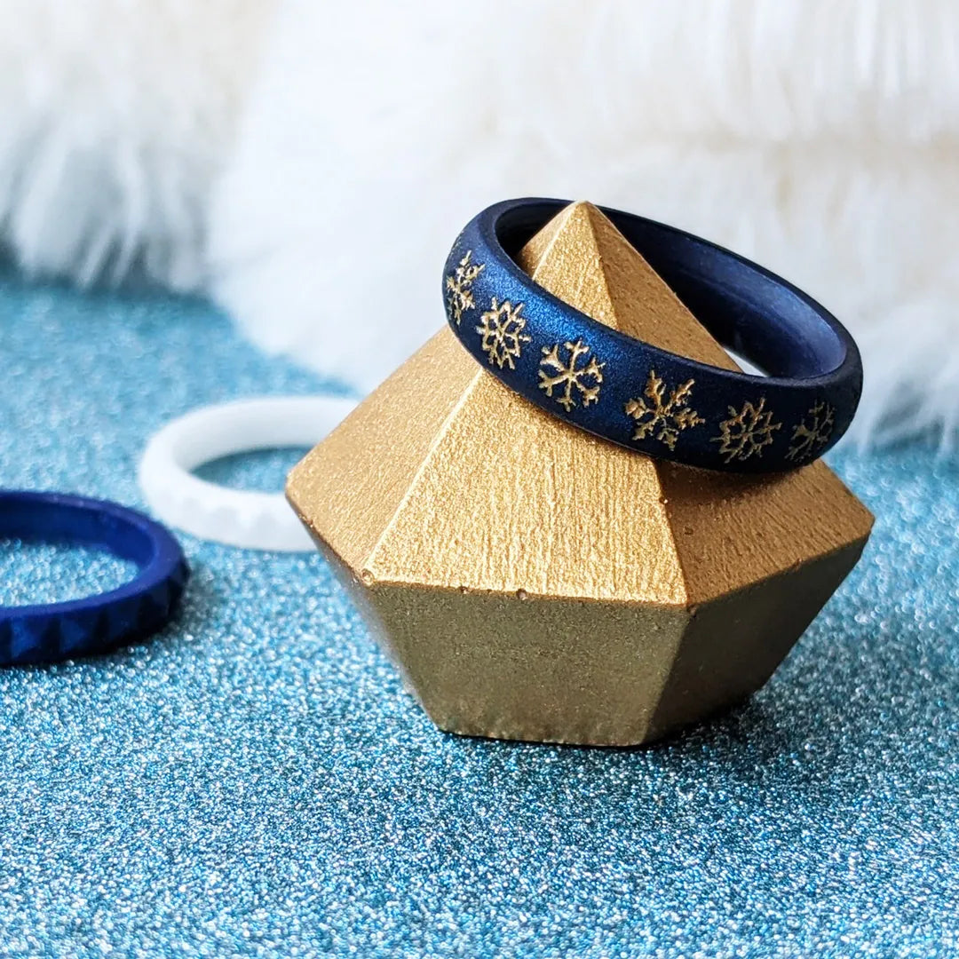 Golden Snowflakes Silicone Ring on Arc 4mm Band