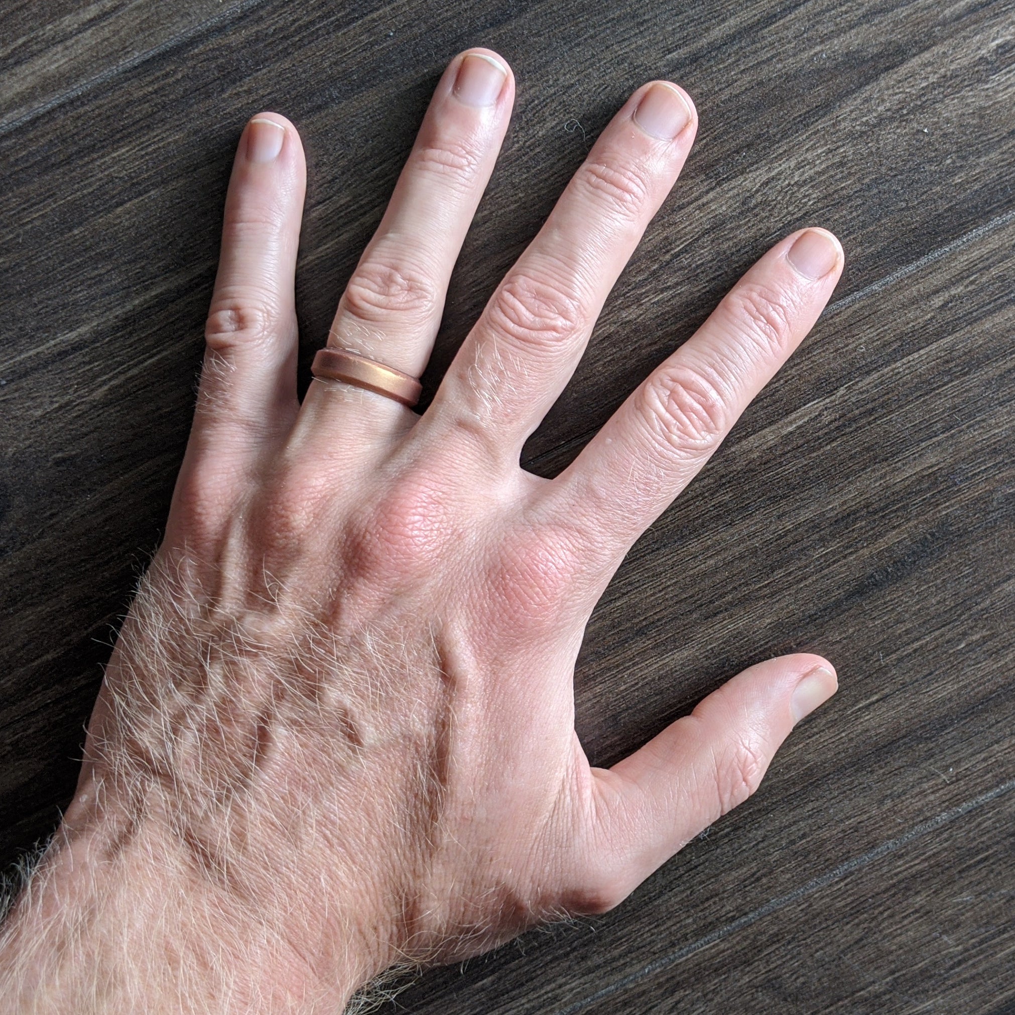 Antique Gold Bevel Edge Breathable Silicone Ring for Men and Women - Knot Theory