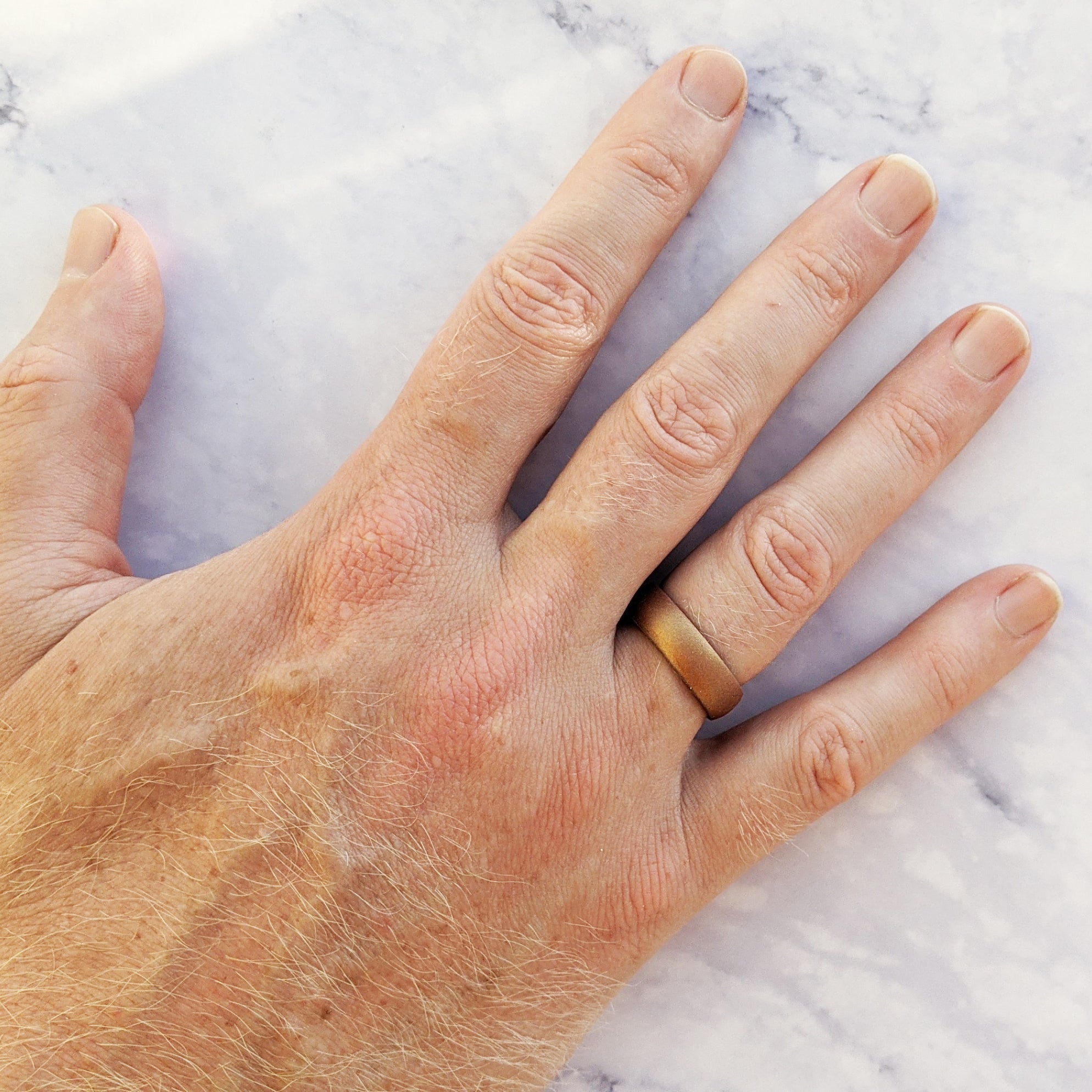 Glamorous Black Antique Gold Finger Ring For Men