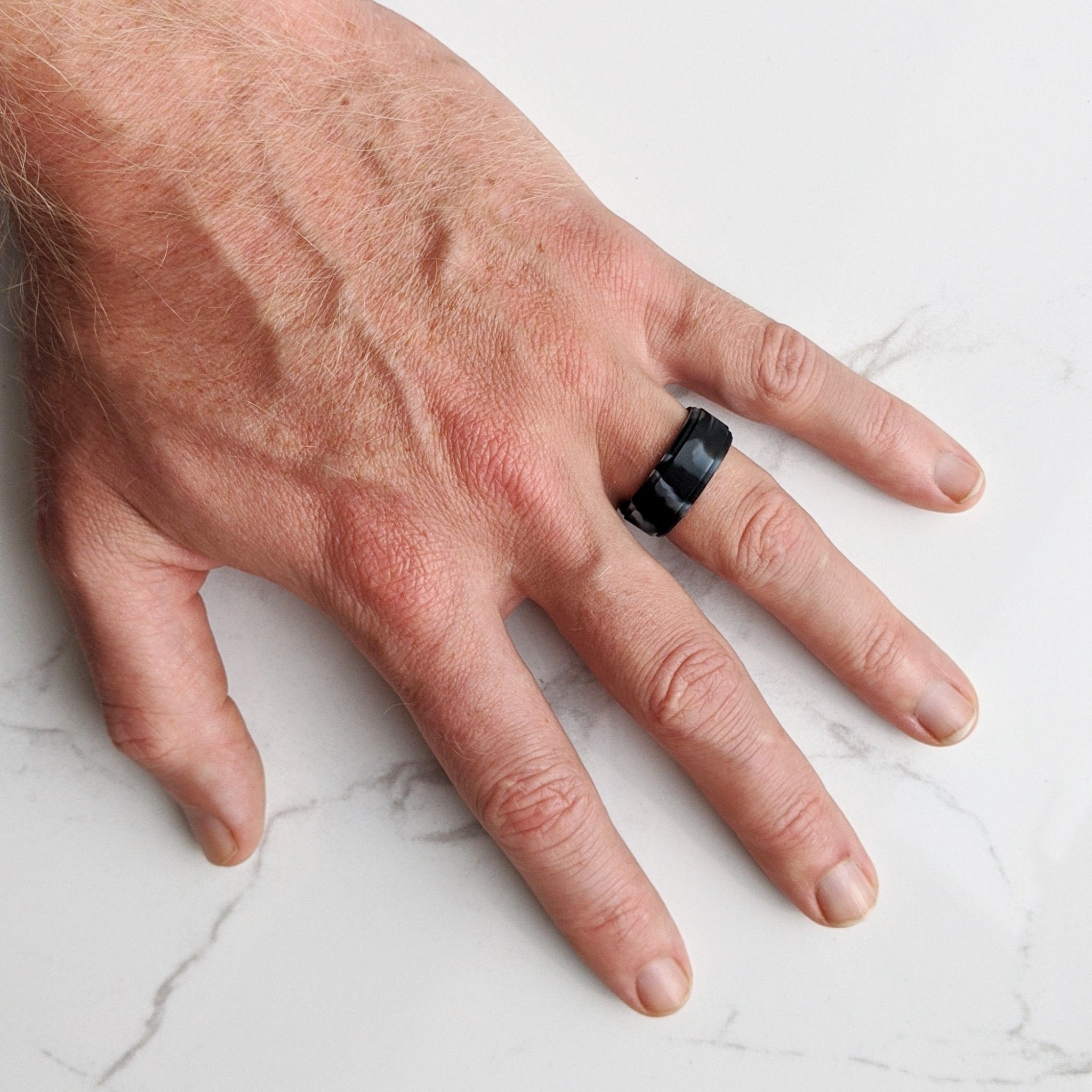 Black Marble Step Edge Breathable Silicone Ring for Men - Knot Theory