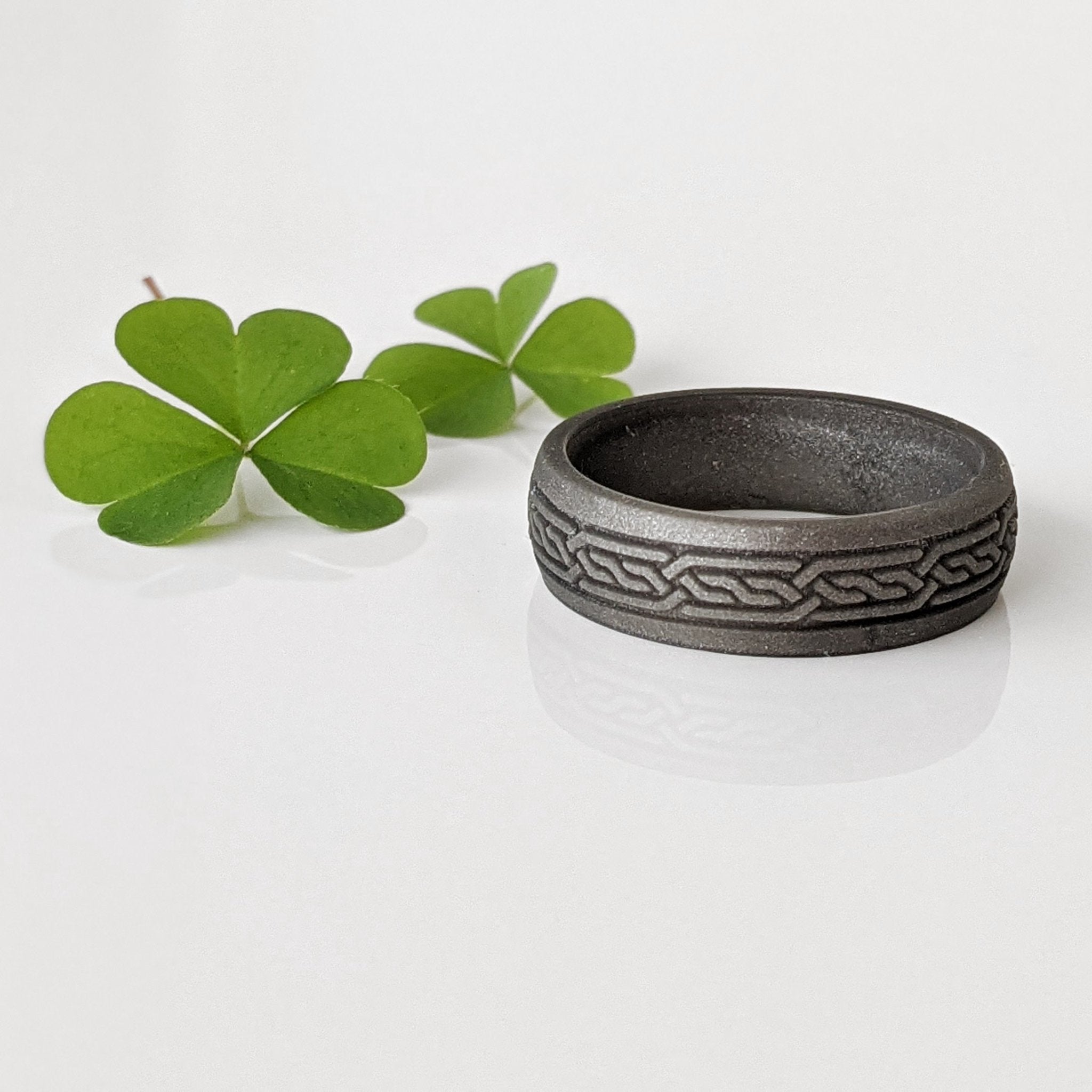Celtic Engraved Silicone Ring for Men and Women - Knot Theory