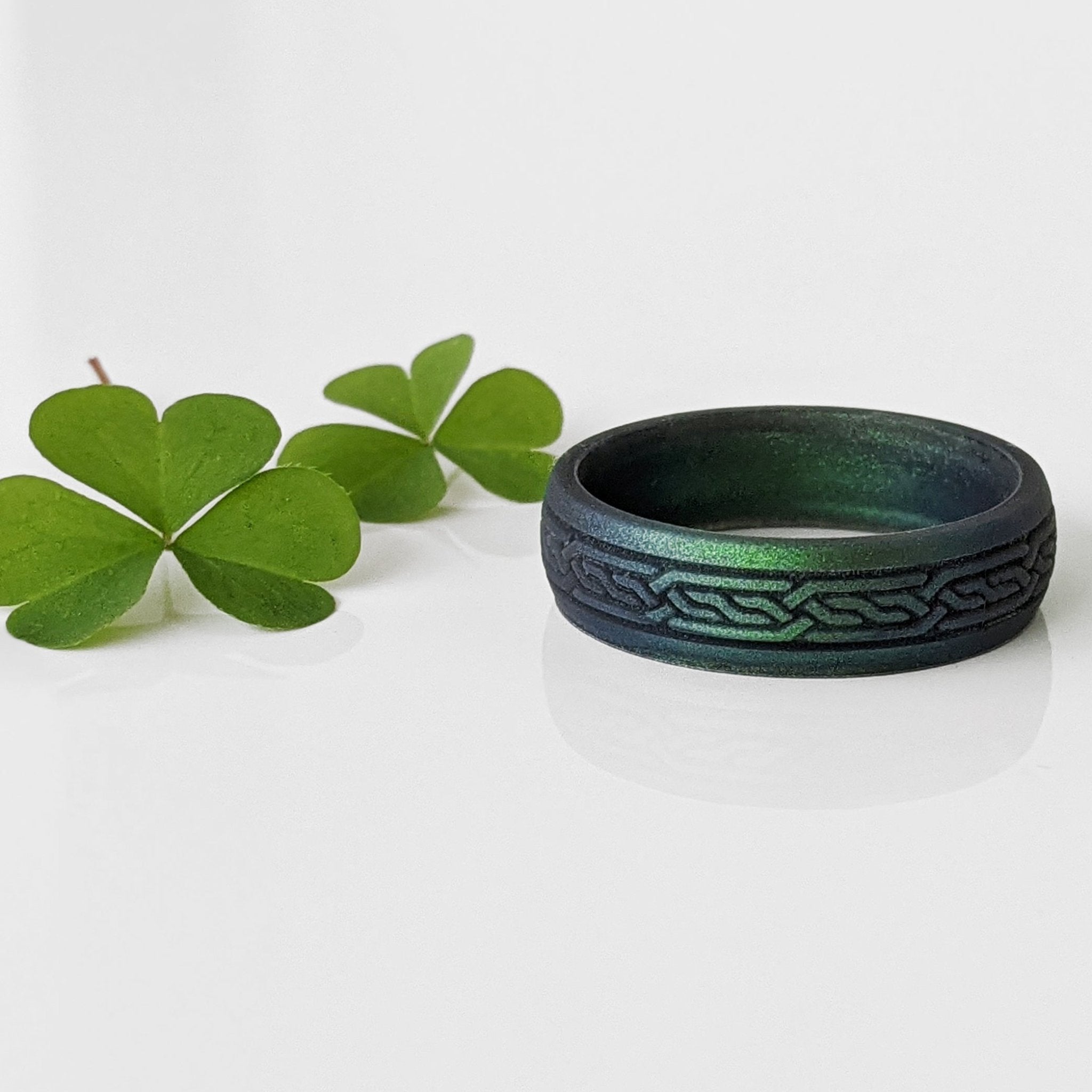 Celtic Engraved Silicone Ring for Men and Women - Knot Theory