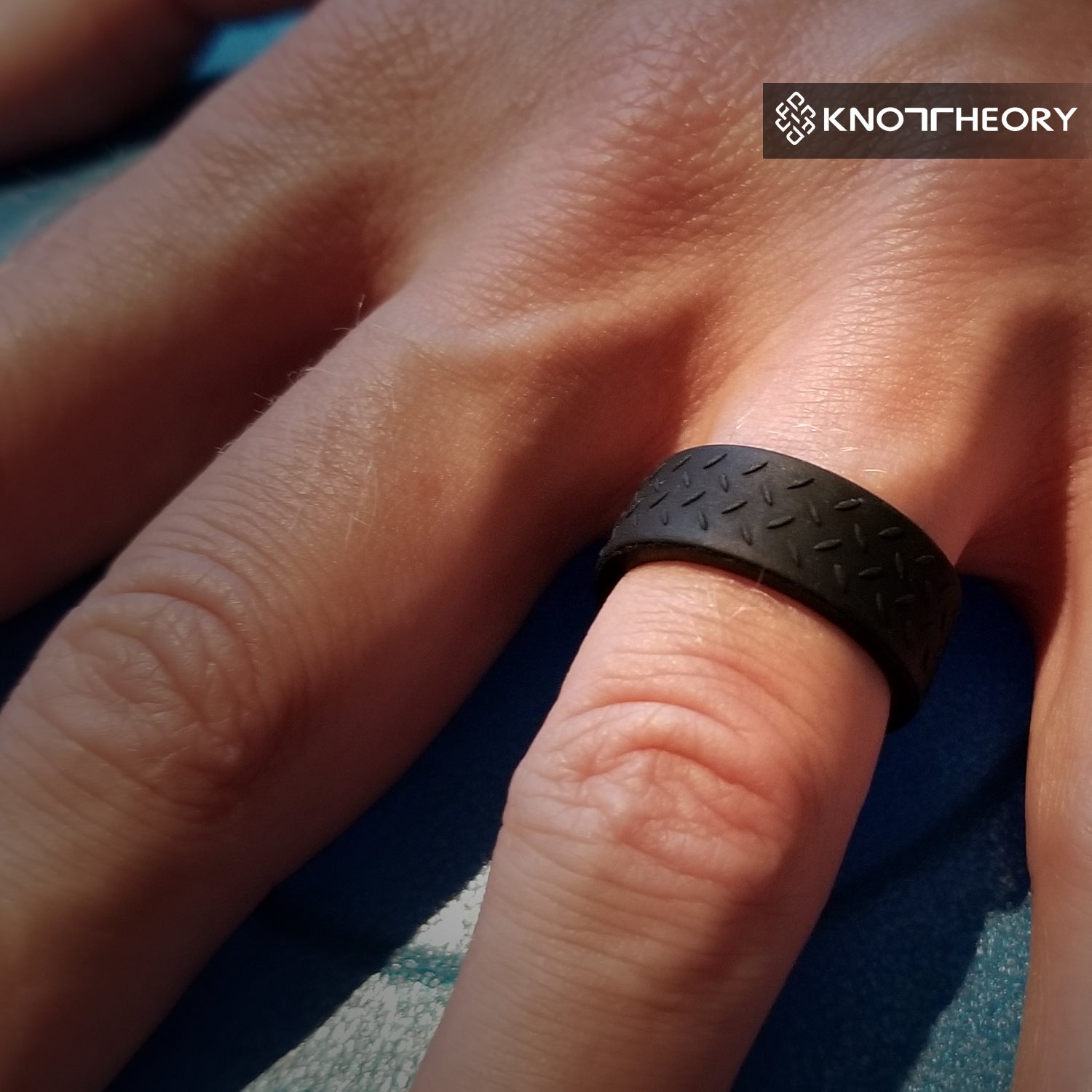 Checkerplate Black Silicone Ring For Men - Knot Theory