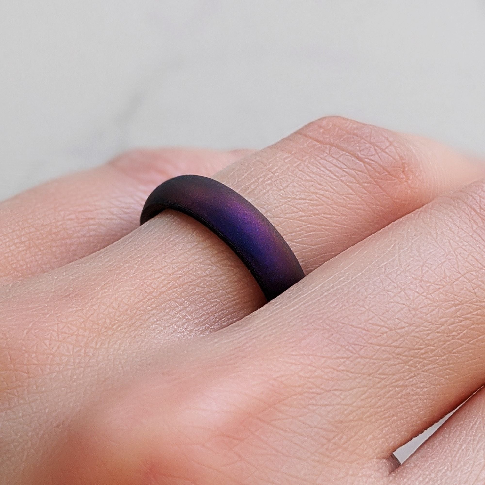 Cosmic Purple Breathable Silicone Ring for Women and Men - Knot Theory
