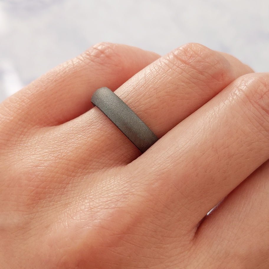 Dark Silver Breathable Silicone Ring For Men and Women | Knot Theory