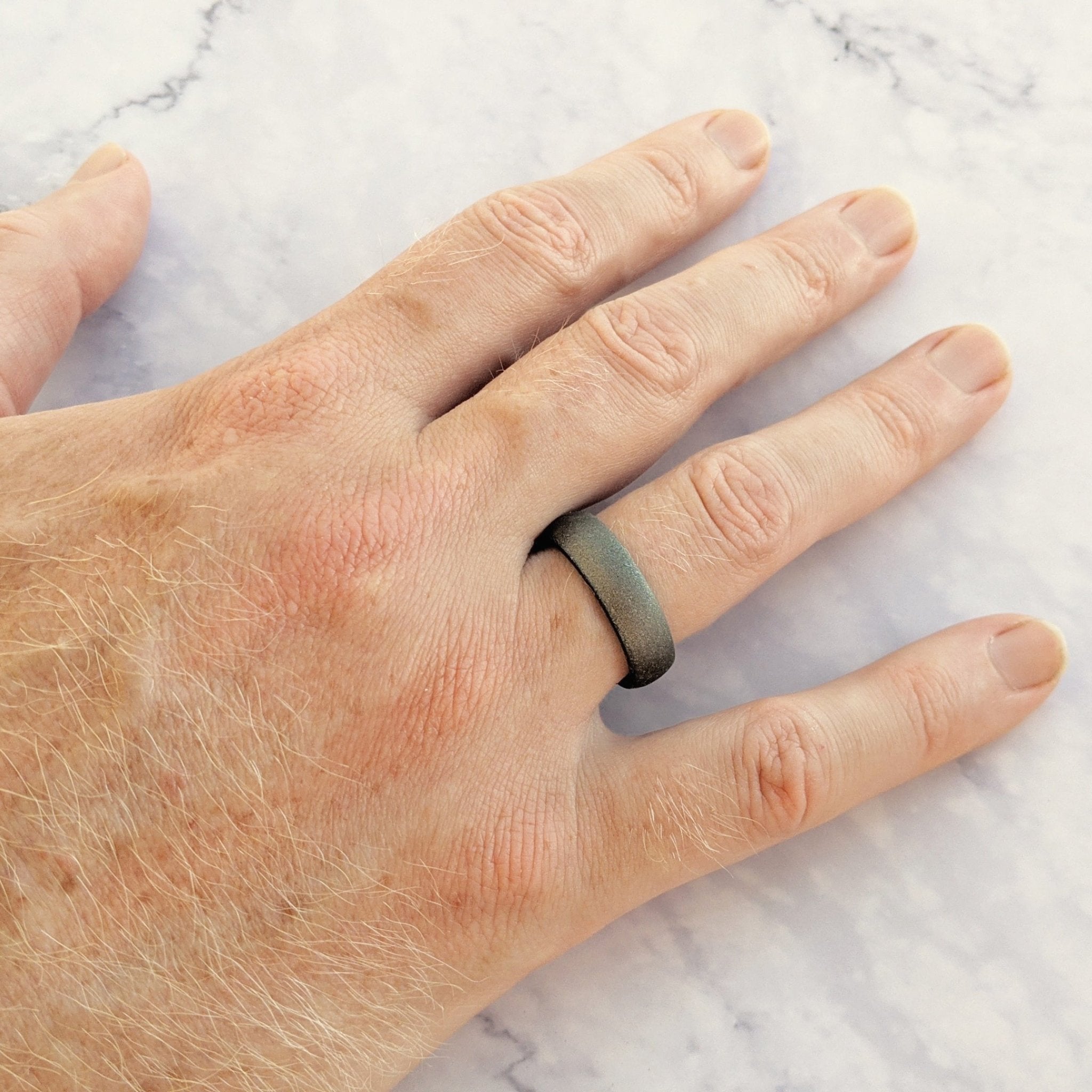 Dark Silver Breathable Silicone Ring For Men and Women - Knot Theory