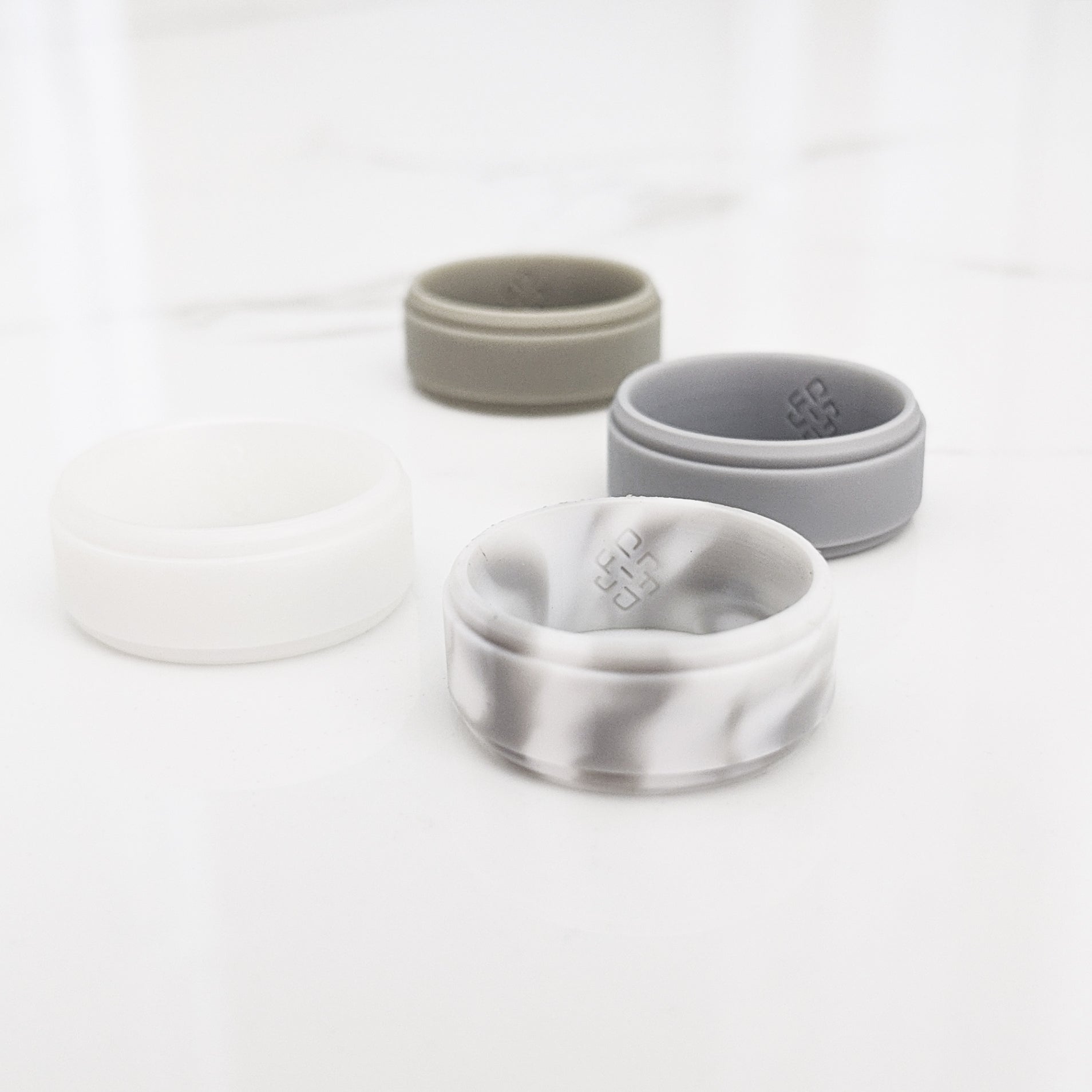 Light Grey Step Edge Breathable Silicone Ring for Men - Knot Theory