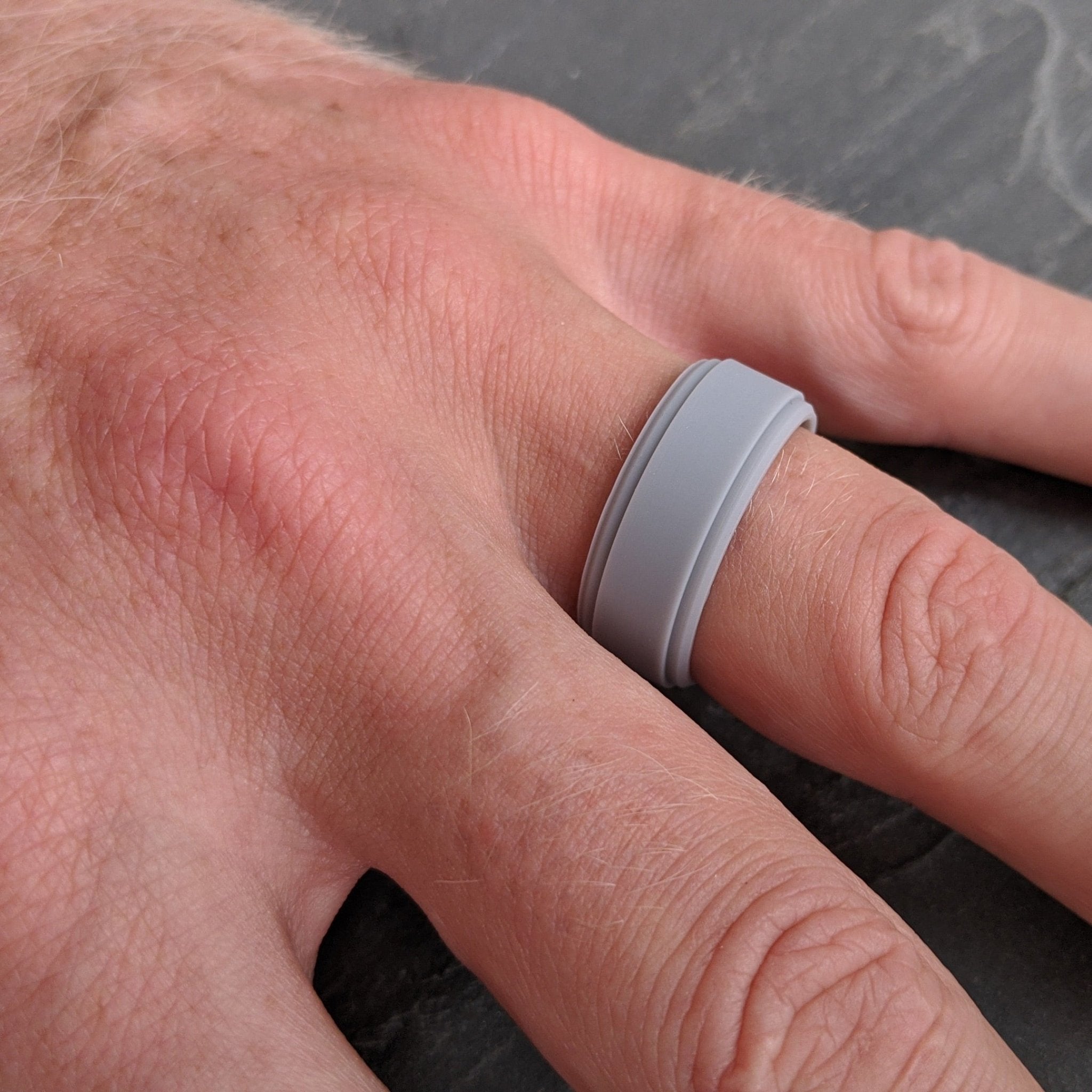 Light Grey Step Edge Breathable Silicone Ring for Men - Knot Theory