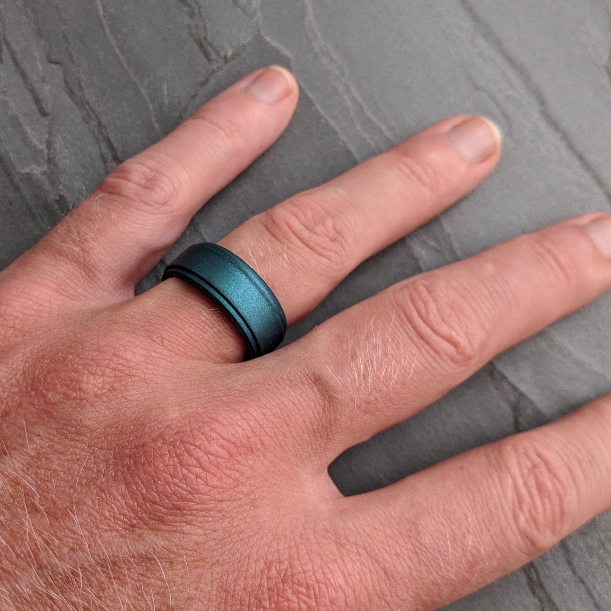 Metal Teal Step Edge Breathable Silicone Ring for Men - Knot Theory