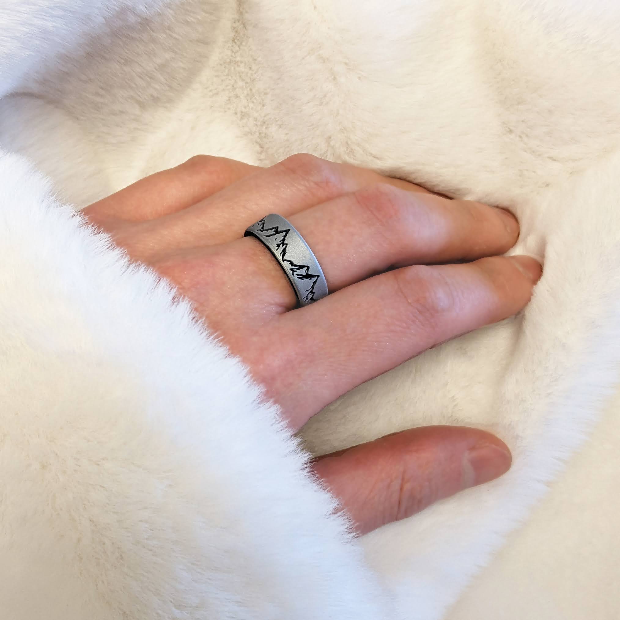 Mountain Silicone Ring - Engraved Dual Layer - Knot Theory