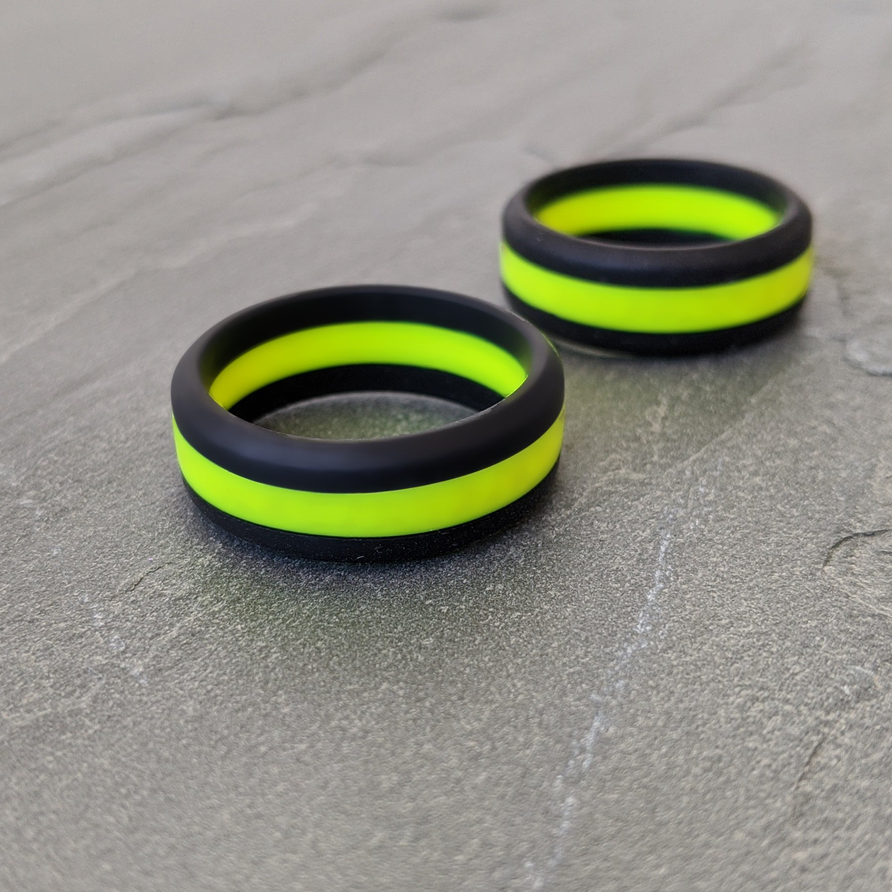Neon Yellow Stripe Silicone Ring for Men - Knot Theory