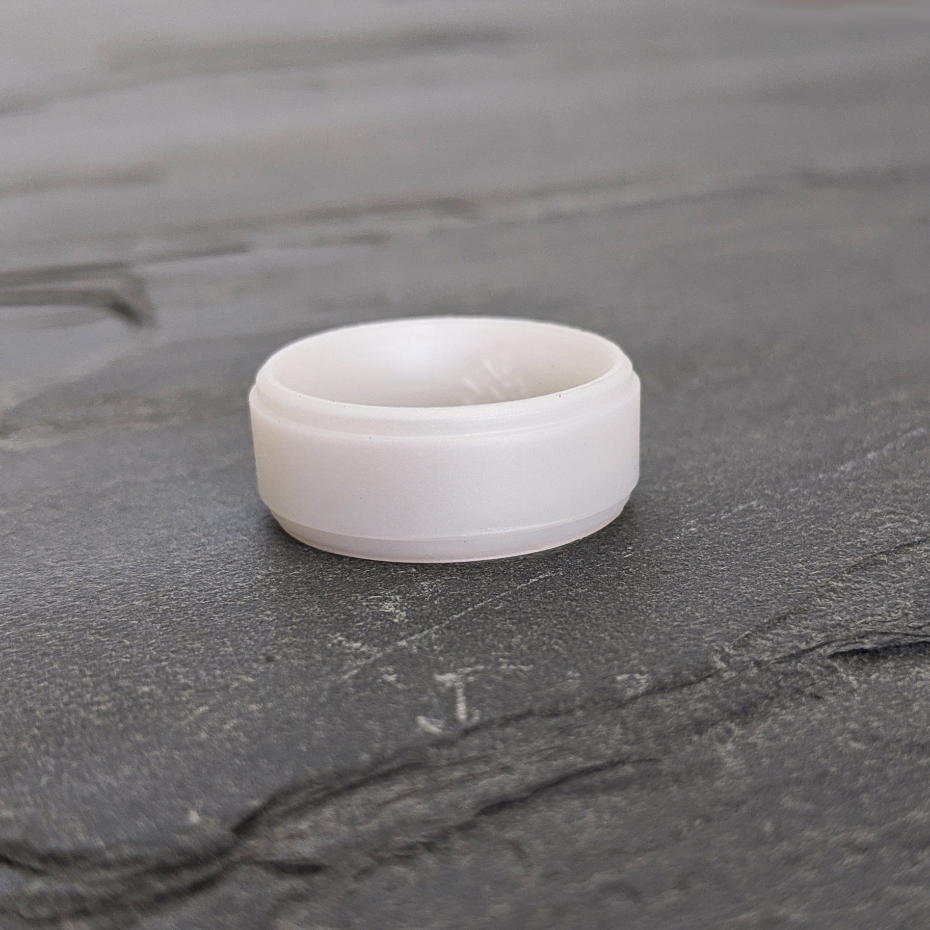 Pearl White Step Edge Breathable Silicone Ring for Men - Knot Theory