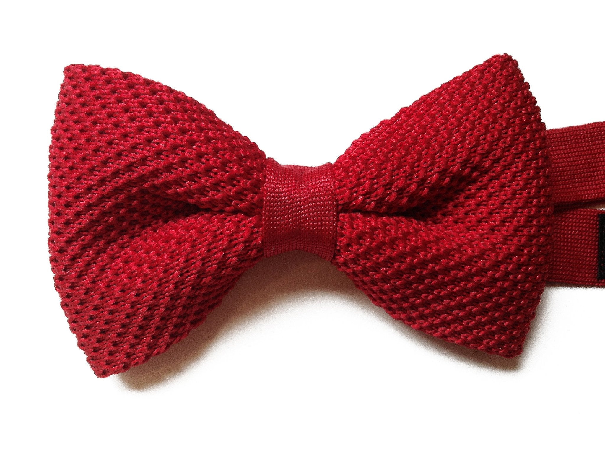 Red Knit Pre-tied Bow Tie - Knot Theory