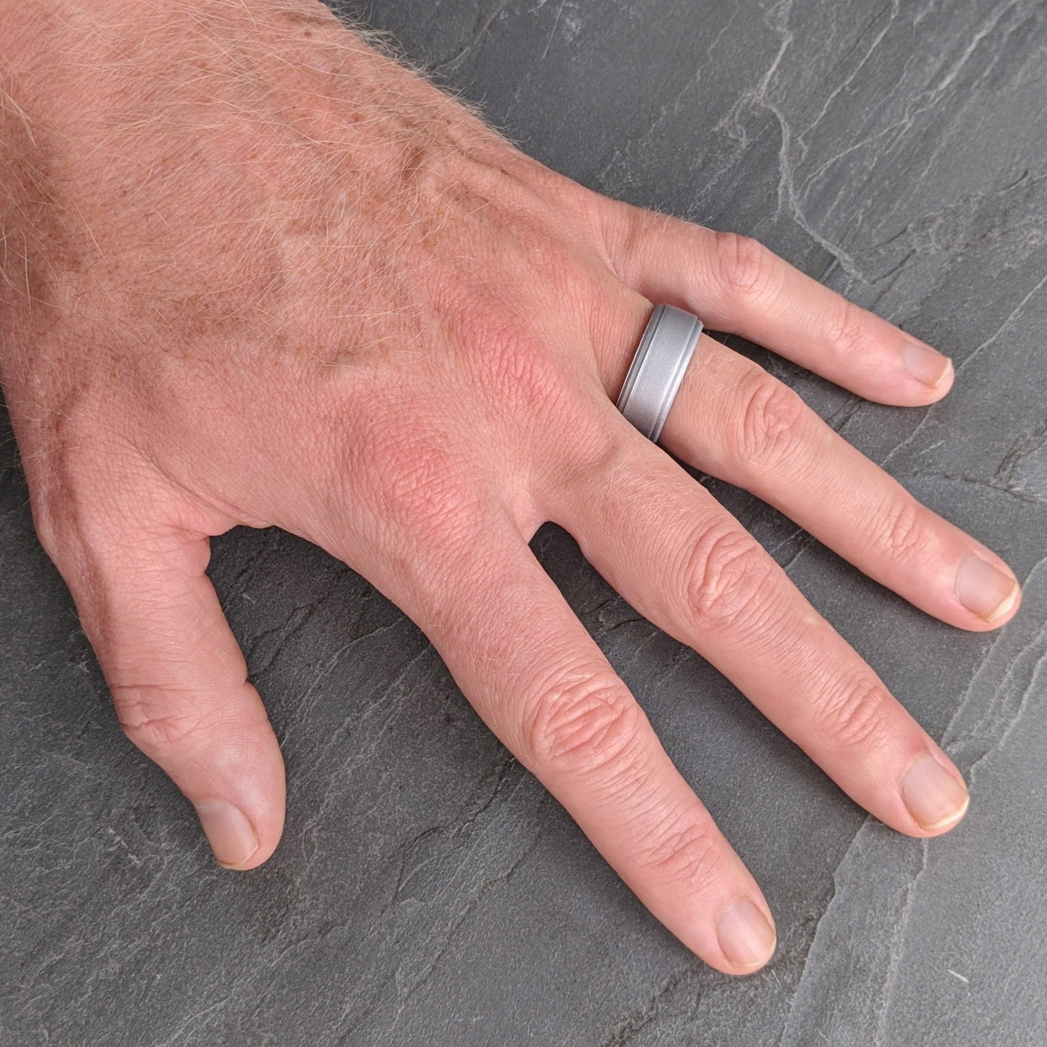 Silver Step Edge Breathable Silicone Ring for Men - Knot Theory