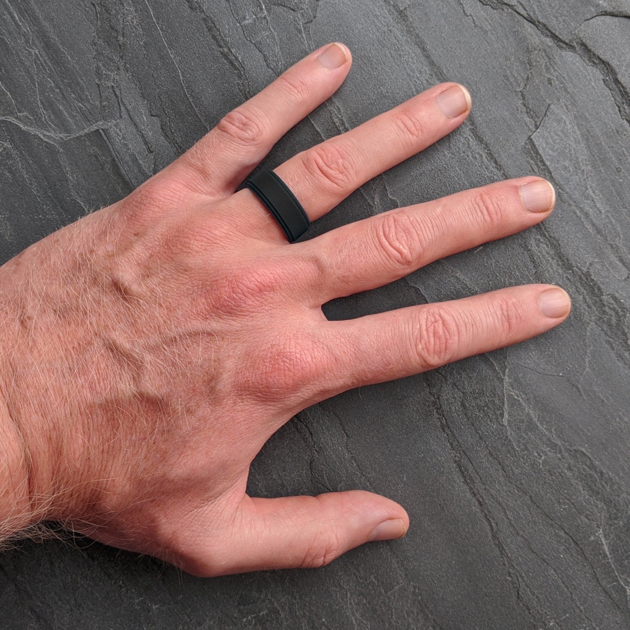 Smooth Black Step Edge Breathable Silicone Ring for Men - Knot Theory