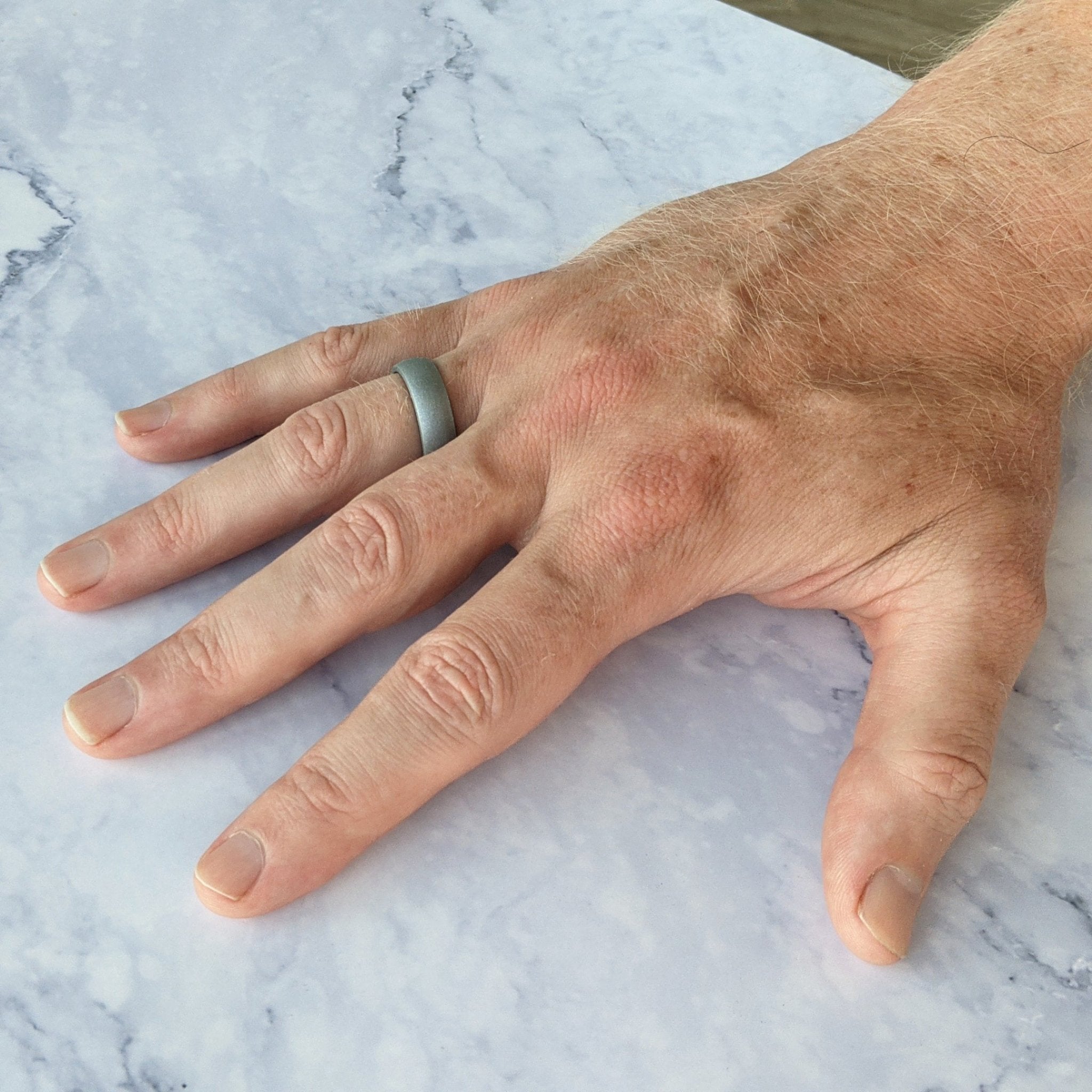 Smooth Silver Breathable Silicone Ring For Men and Women - Knot Theory