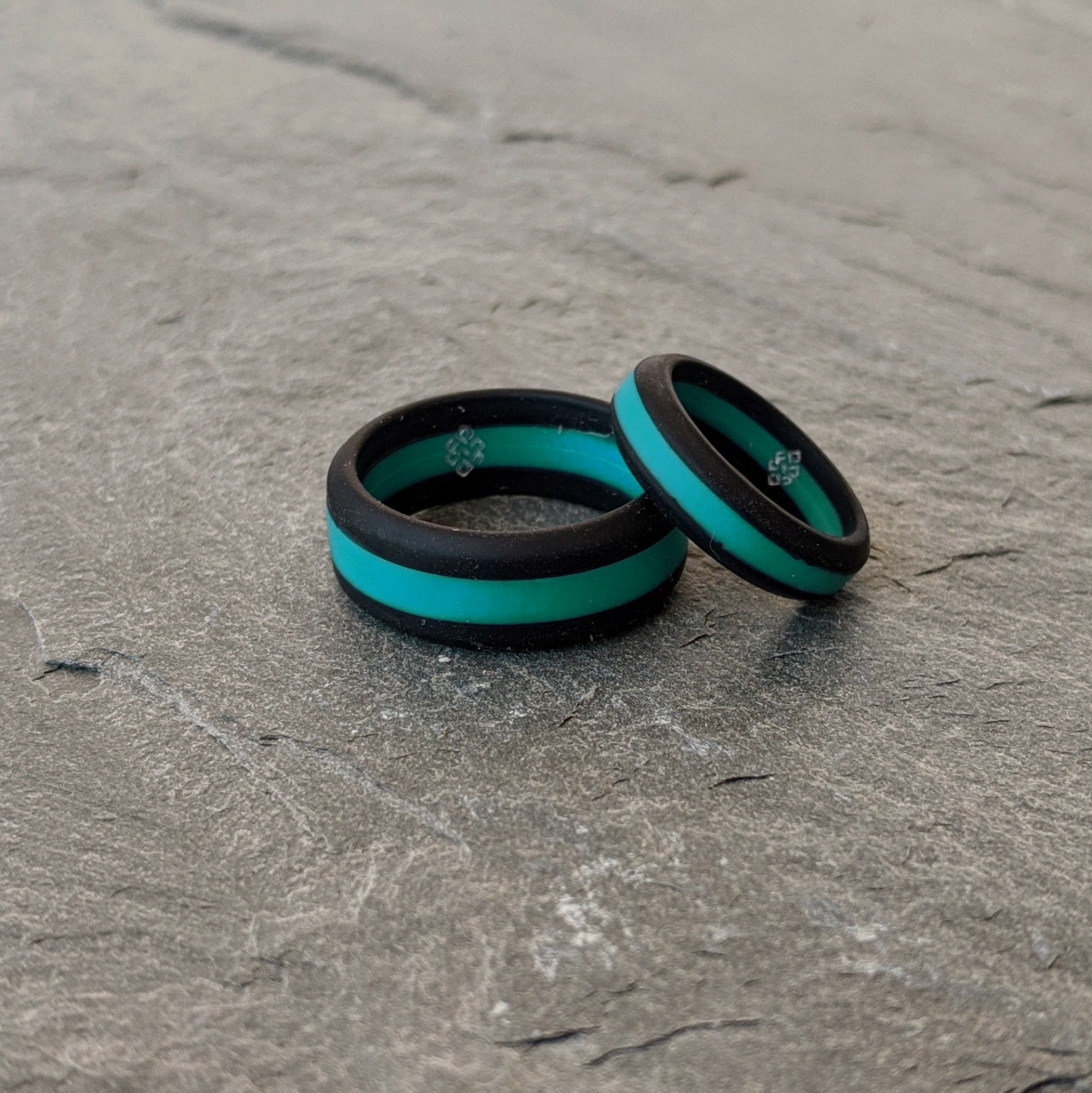 Teal Stripe Silicone Ring for Men and Women - Knot Theory
