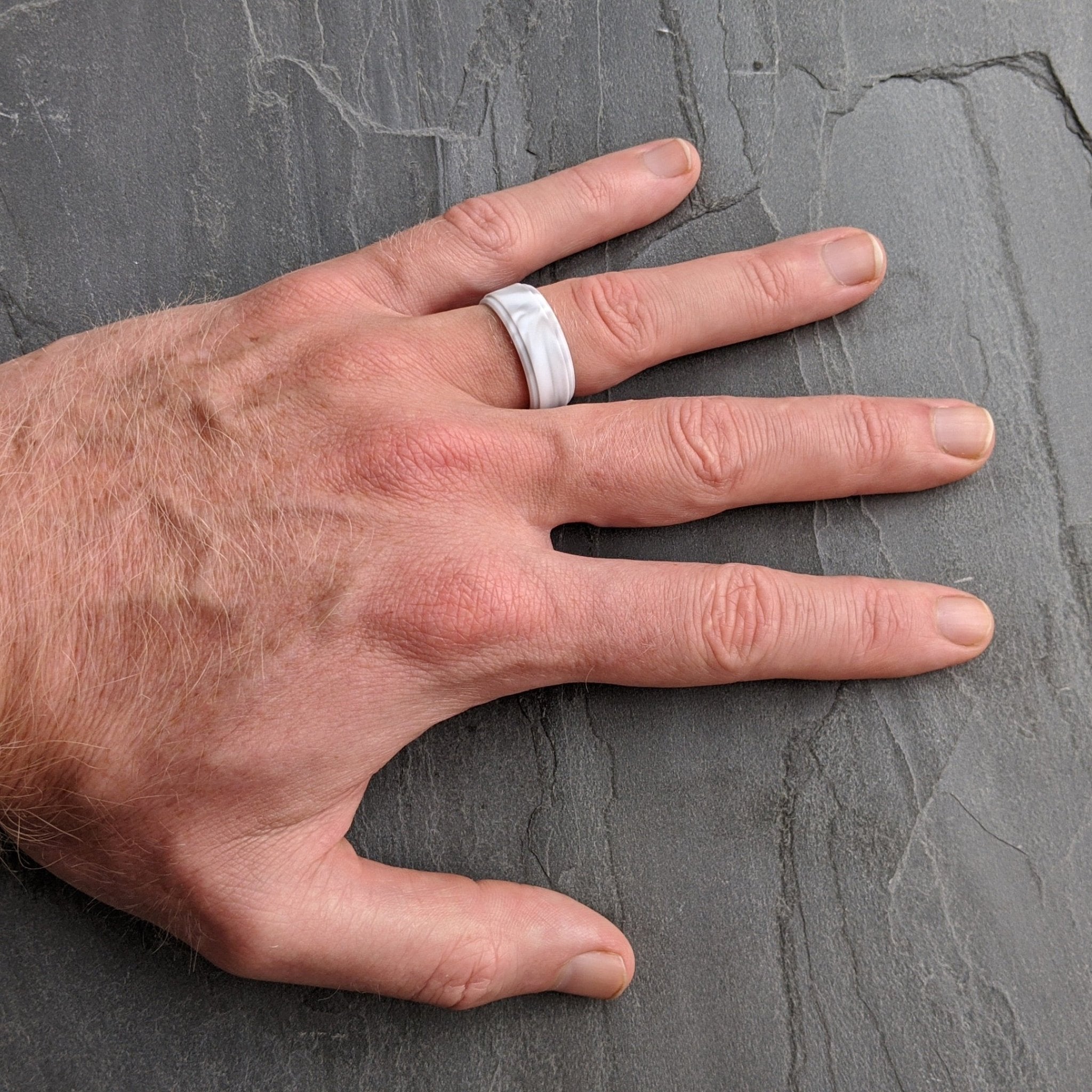 White Marble Step Edge Breathable Silicone Ring for Men - Knot Theory